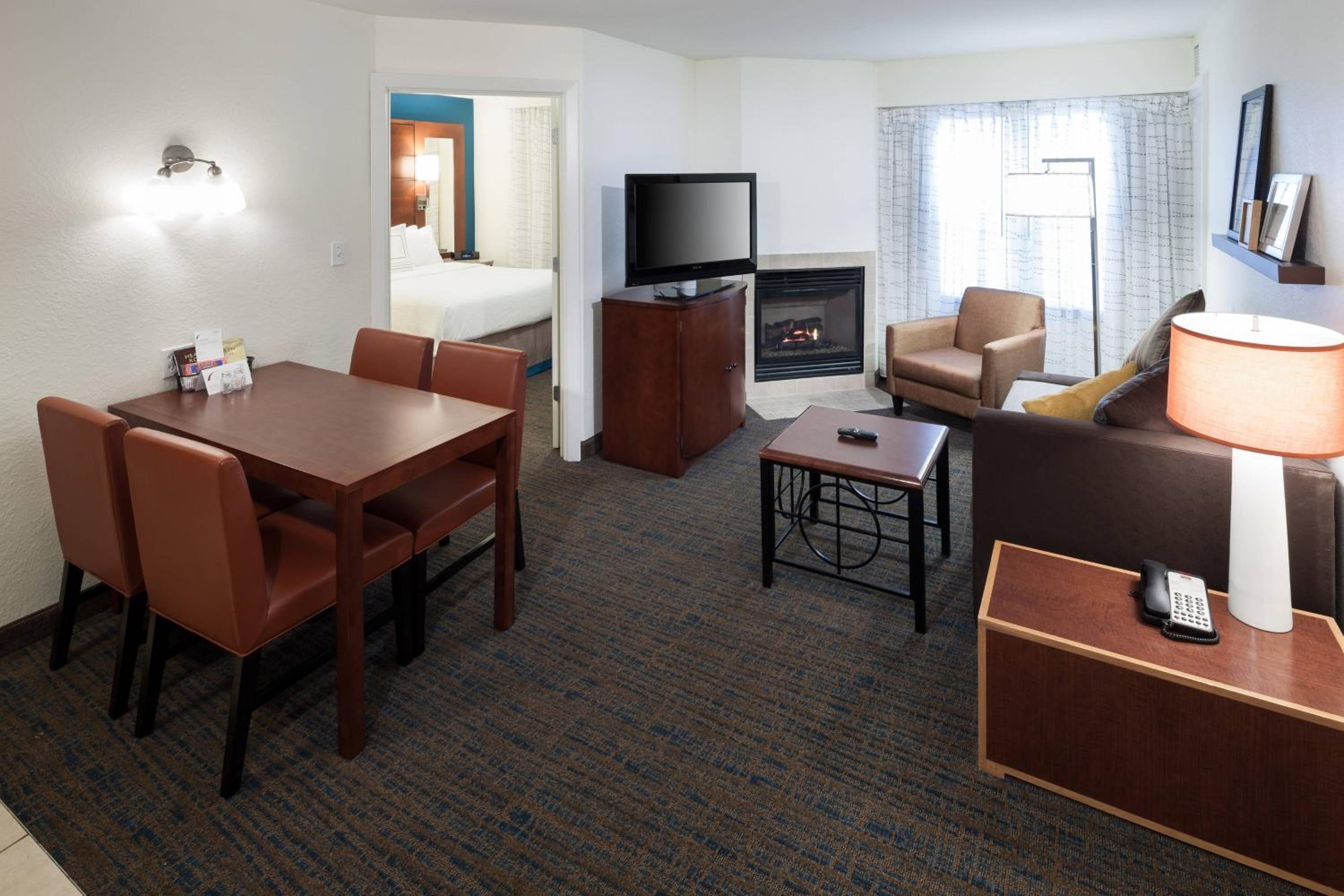 Two-Bedroom Suite with Roll-in Shower - Mobility and Hearing Accessible