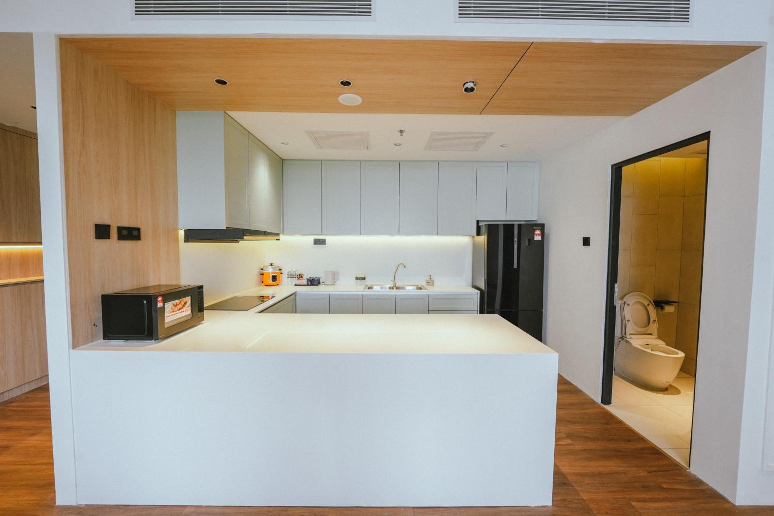 Standard Suite - Photo 9
