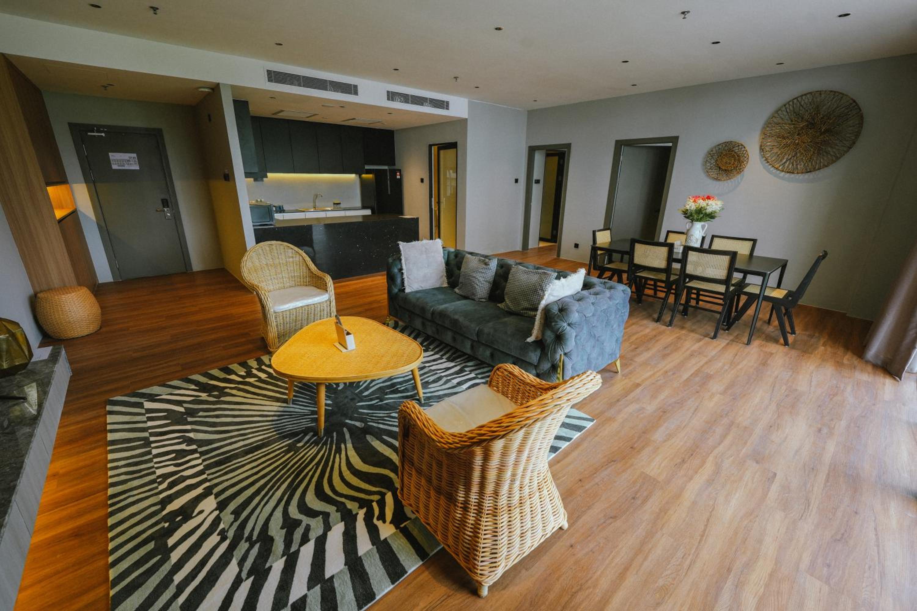 Standard Suite - Photo 32
