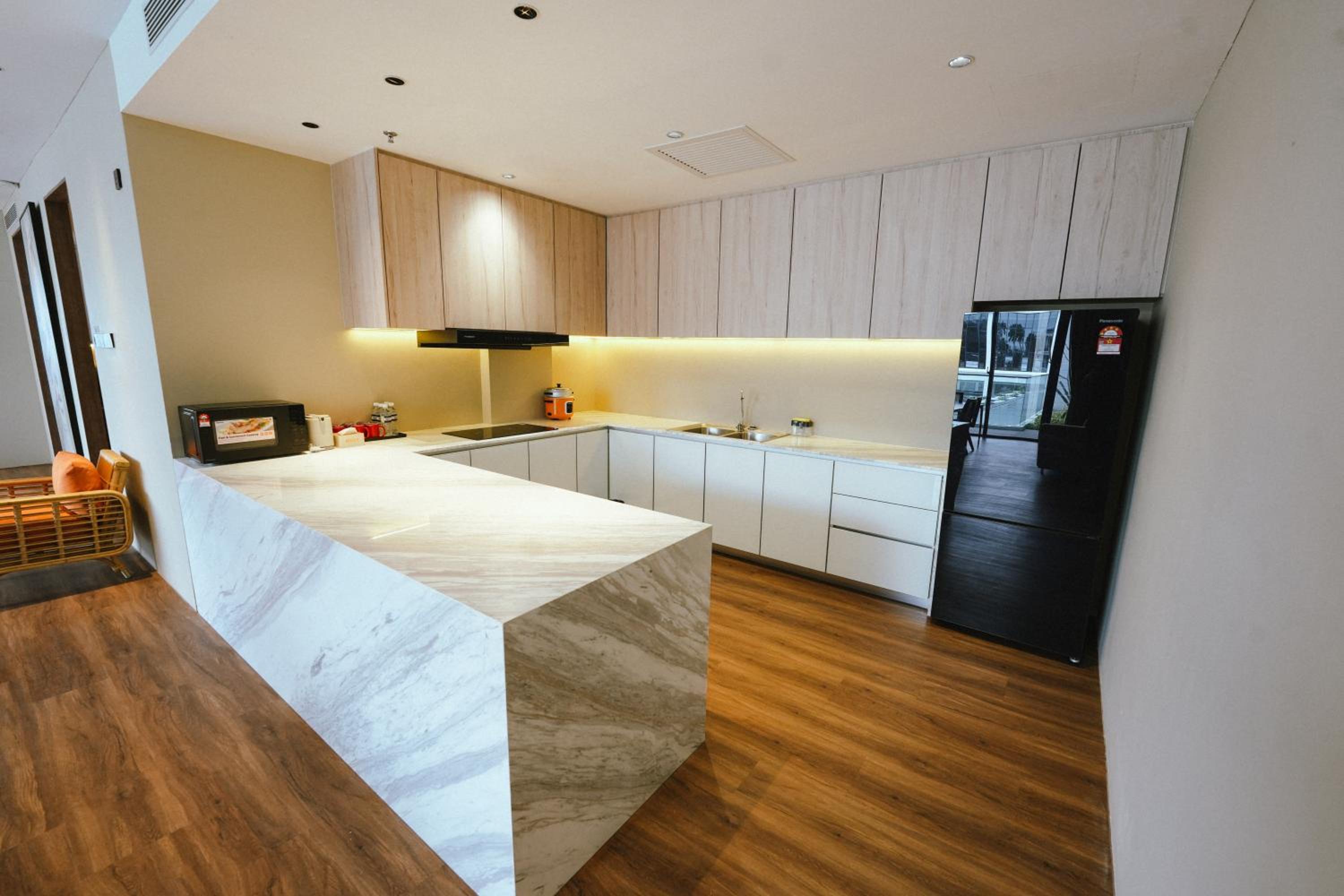 Deluxe Suite - Photo 36