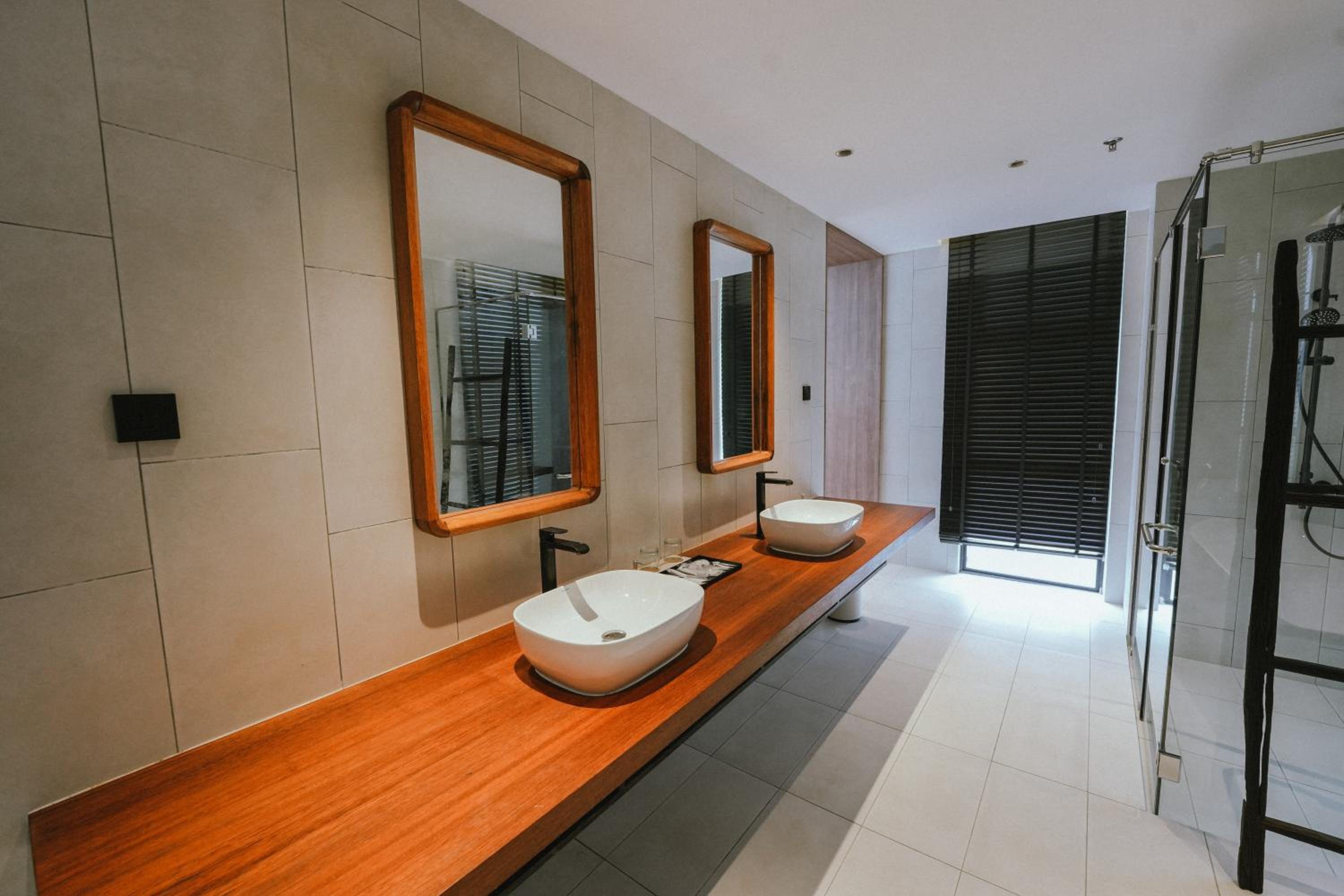 Deluxe Suite - Photo 39