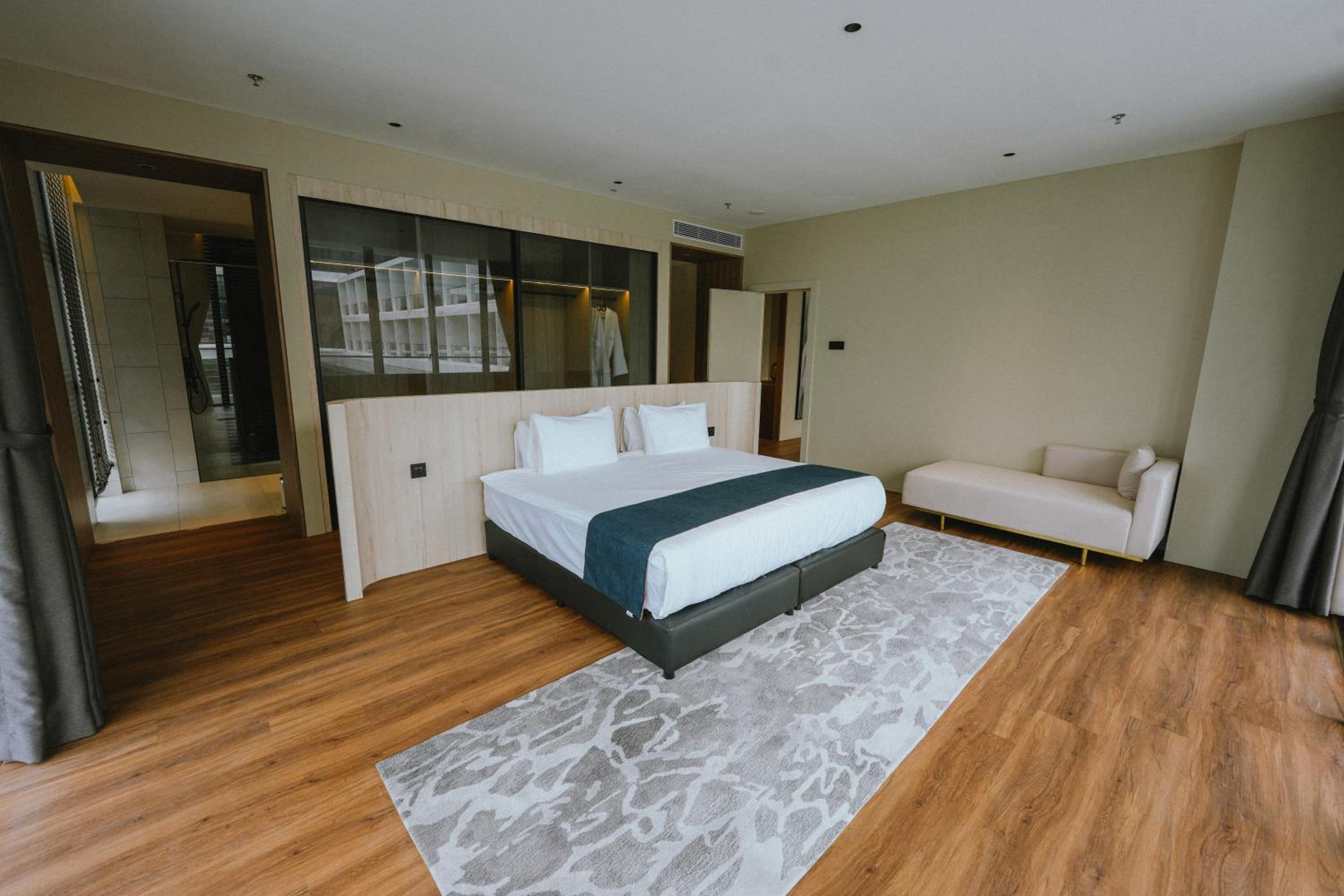 Deluxe Suite - Photo 45