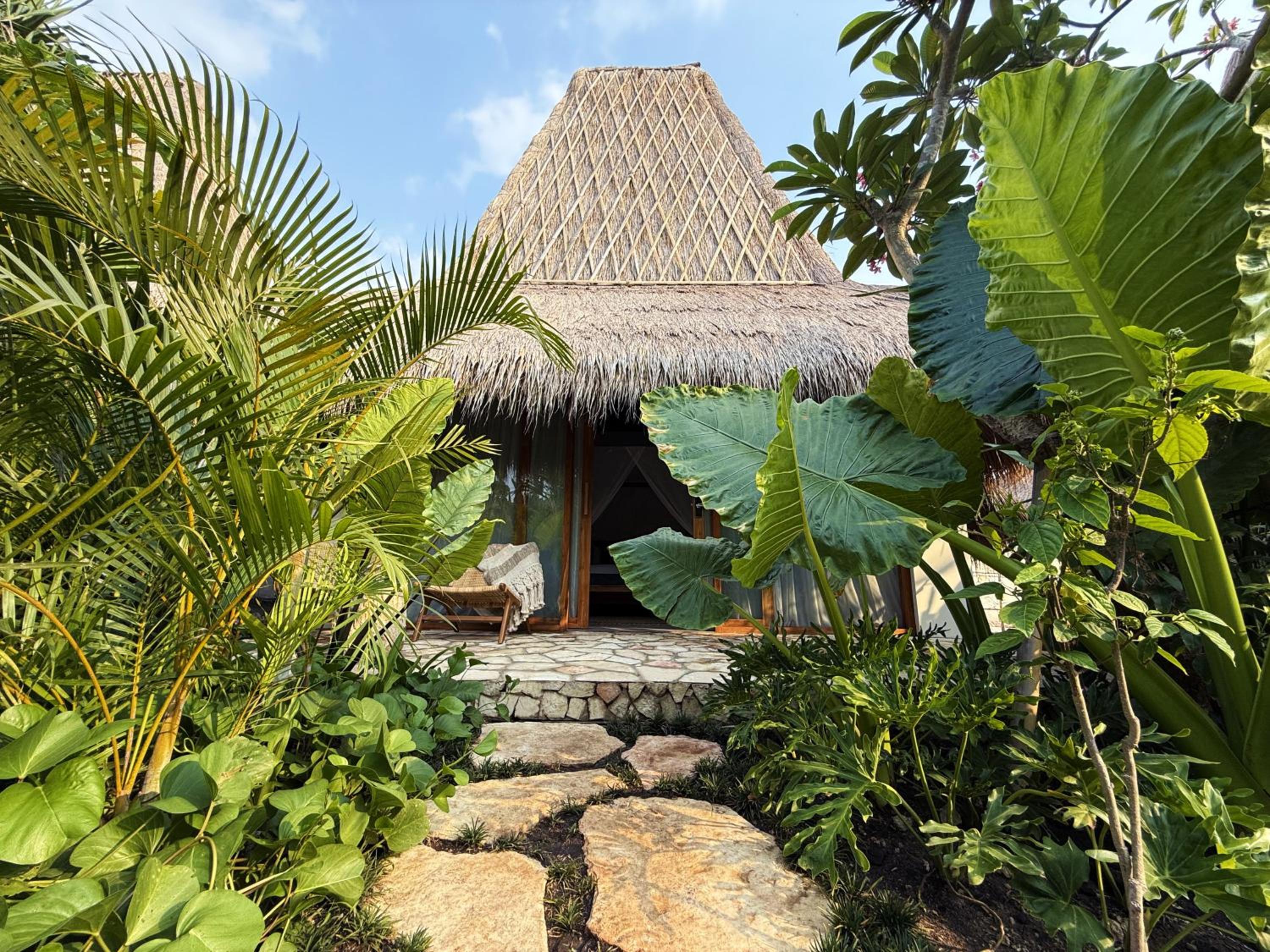 Glamp Villa with Shared Pool