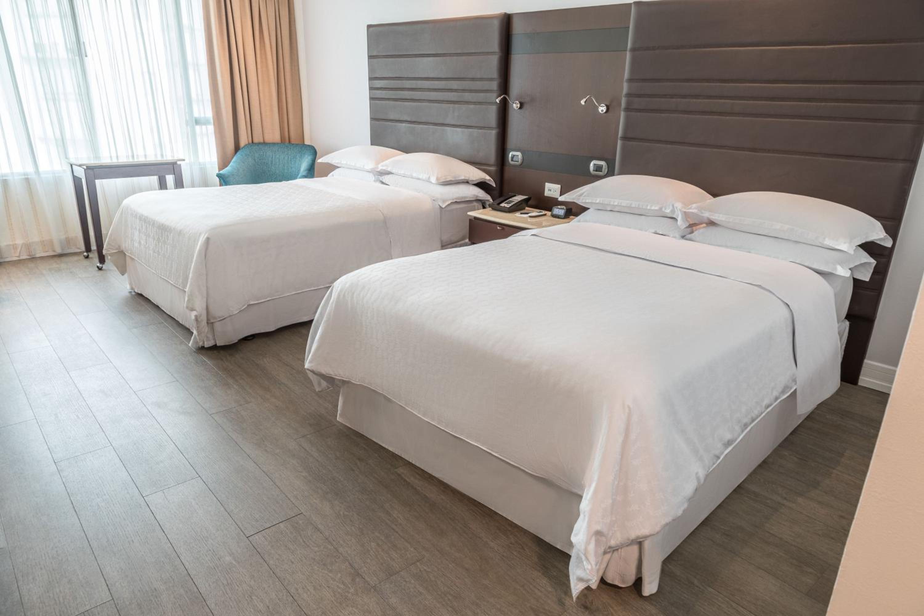 Deluxe Room with Two Double Beds - Renovated/High Floor - Photo 5