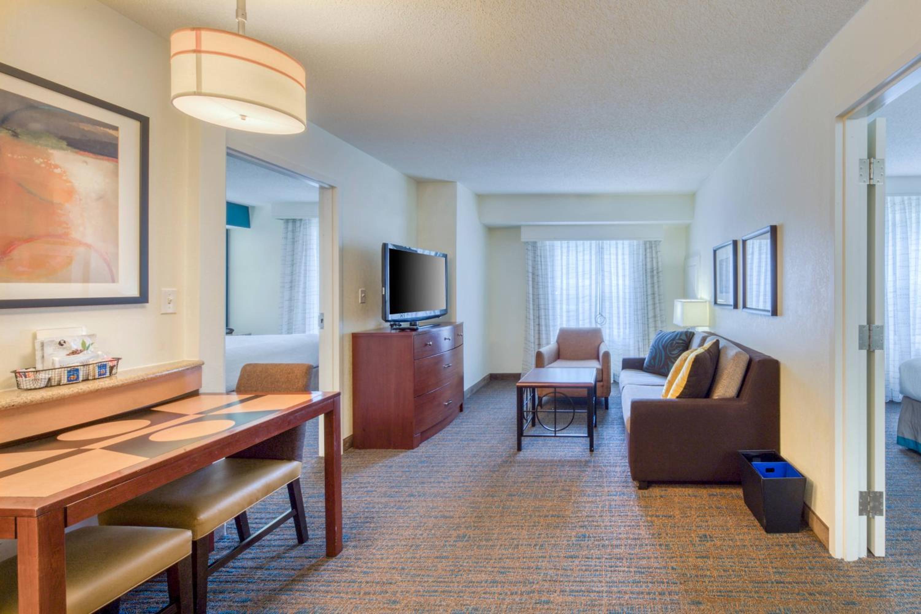 Two-Bedroom Suite photo 2