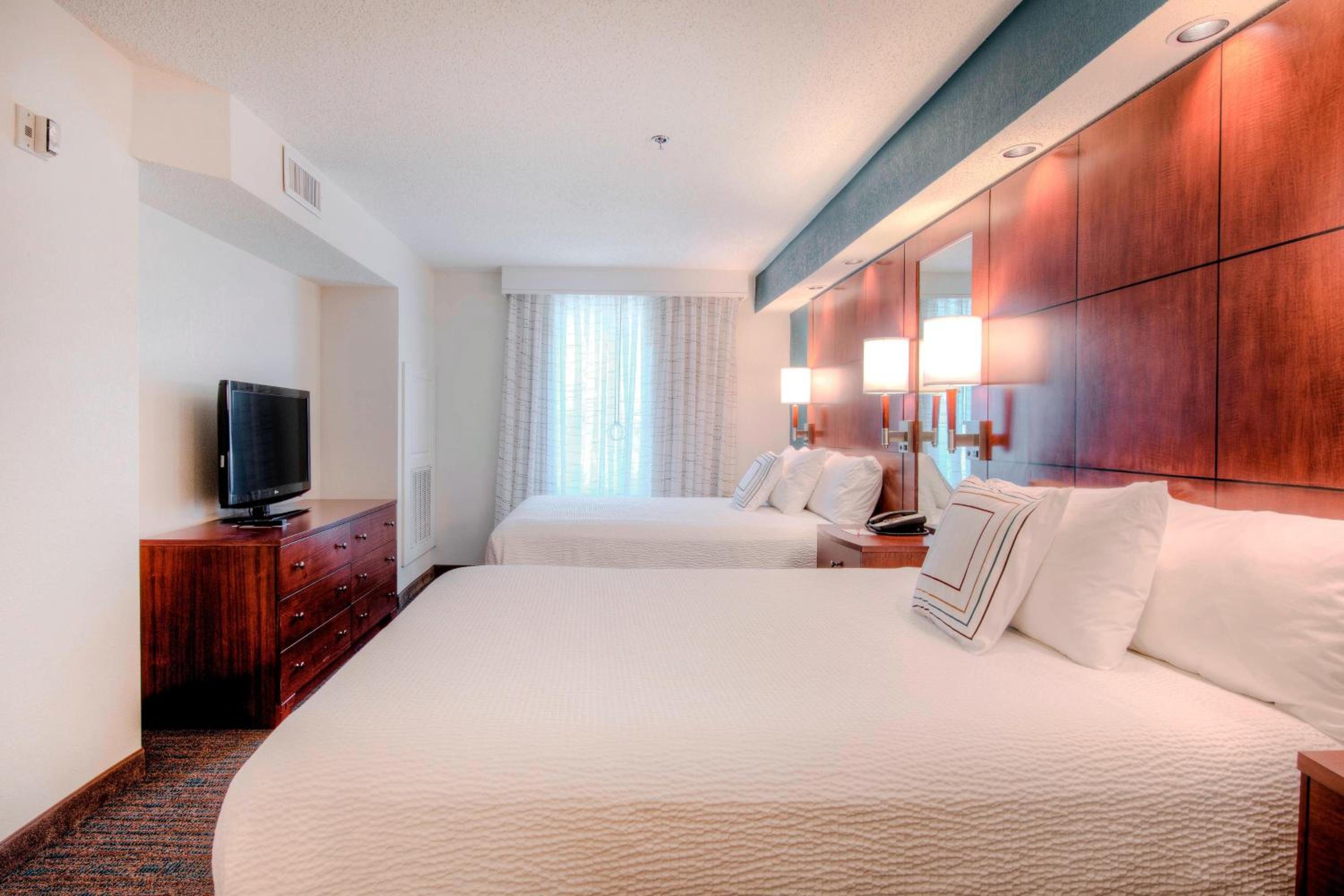 Two-Bedroom Suite photo 3