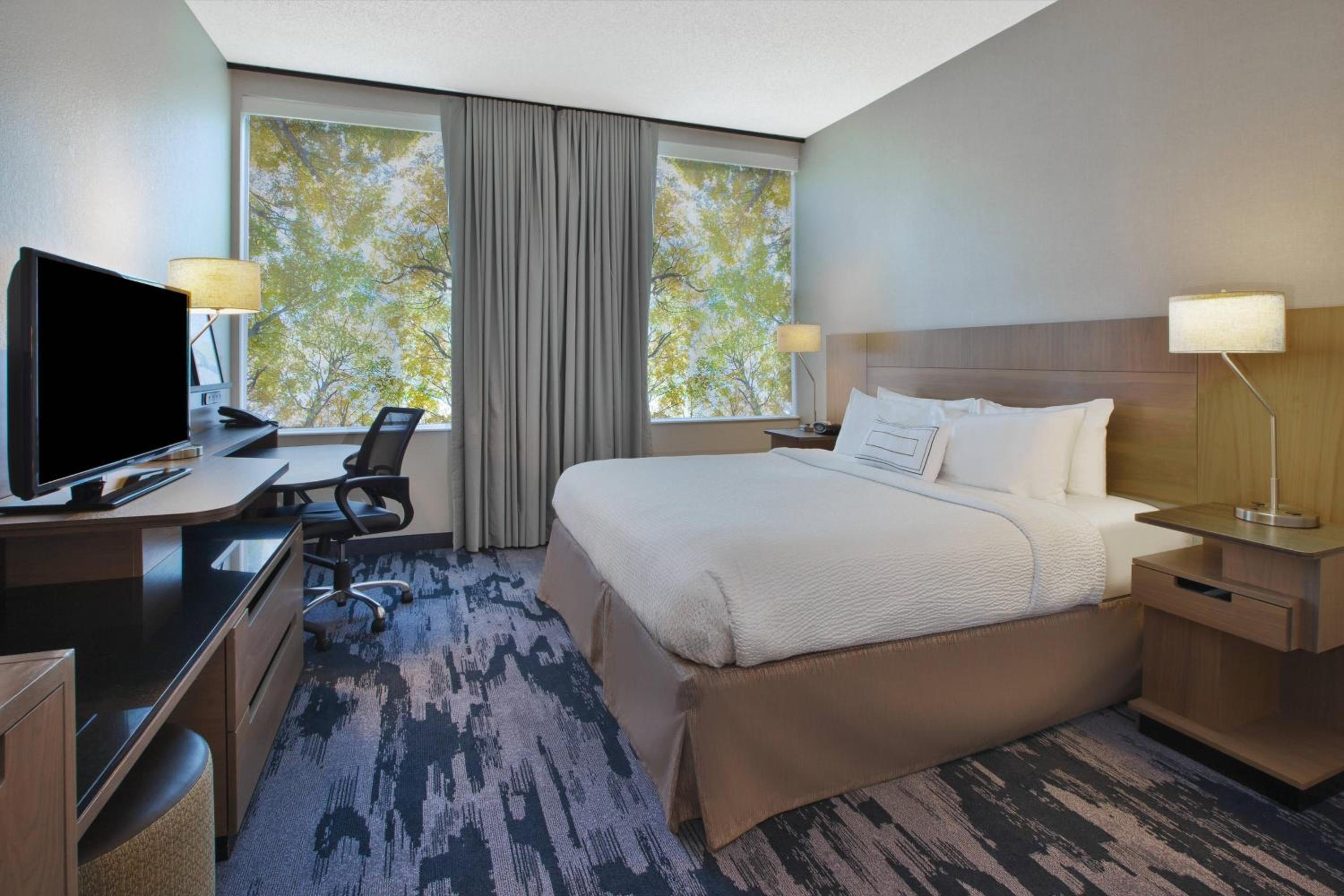 King Room - Hearing Accessible - Photo 1