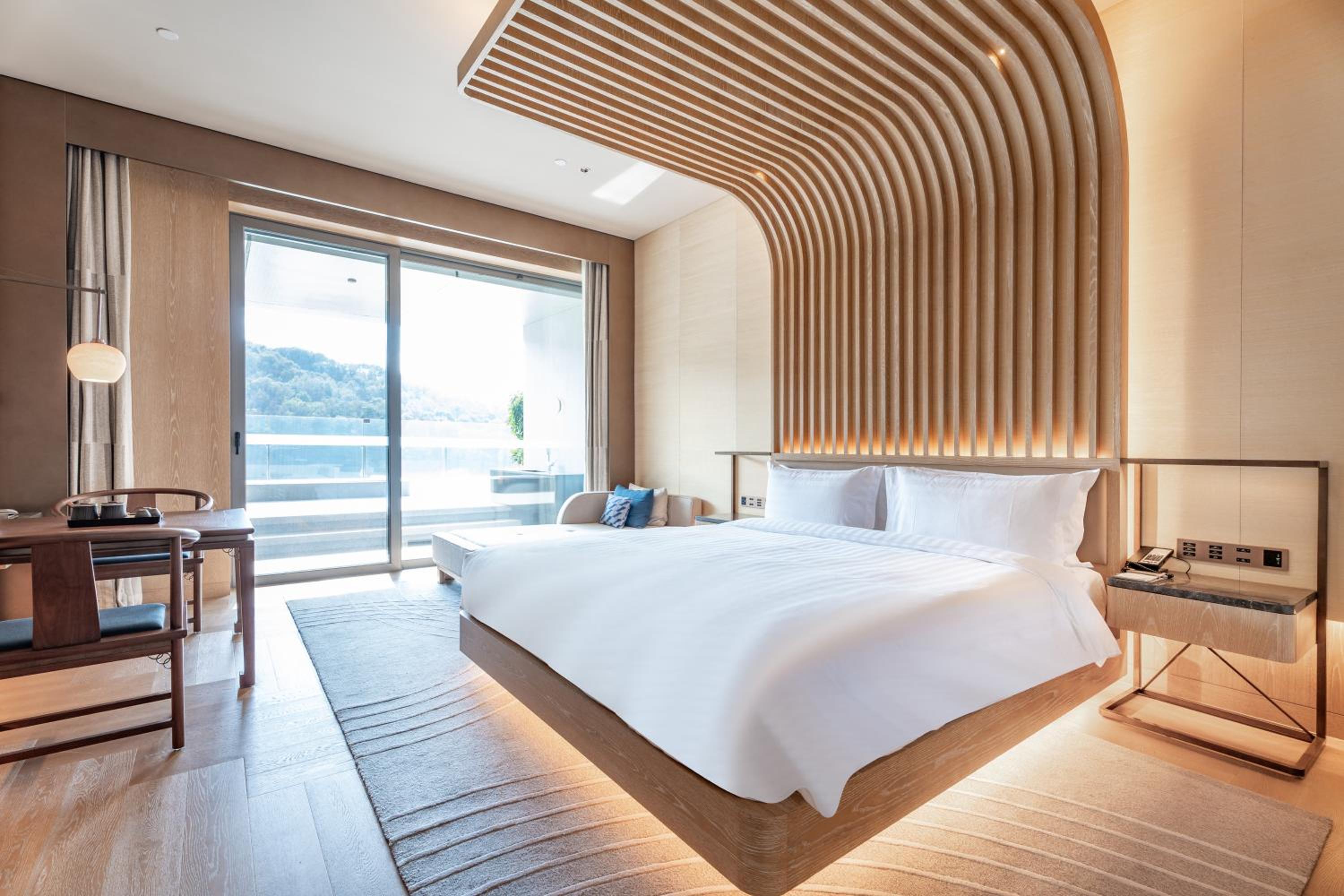 Deluxe Double Room with Bath