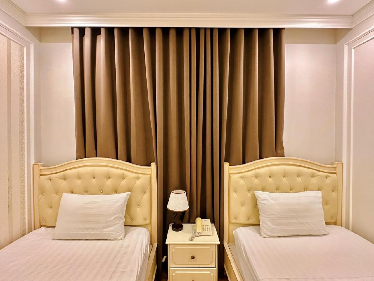 Standard Twin Room - Photo 1