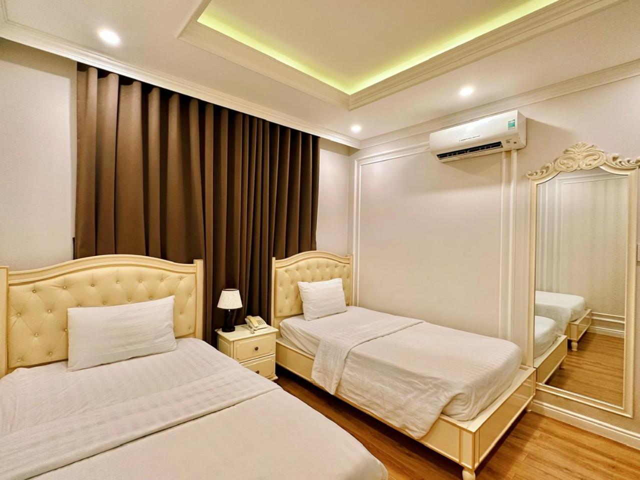 Standard Twin Room - Photo 2