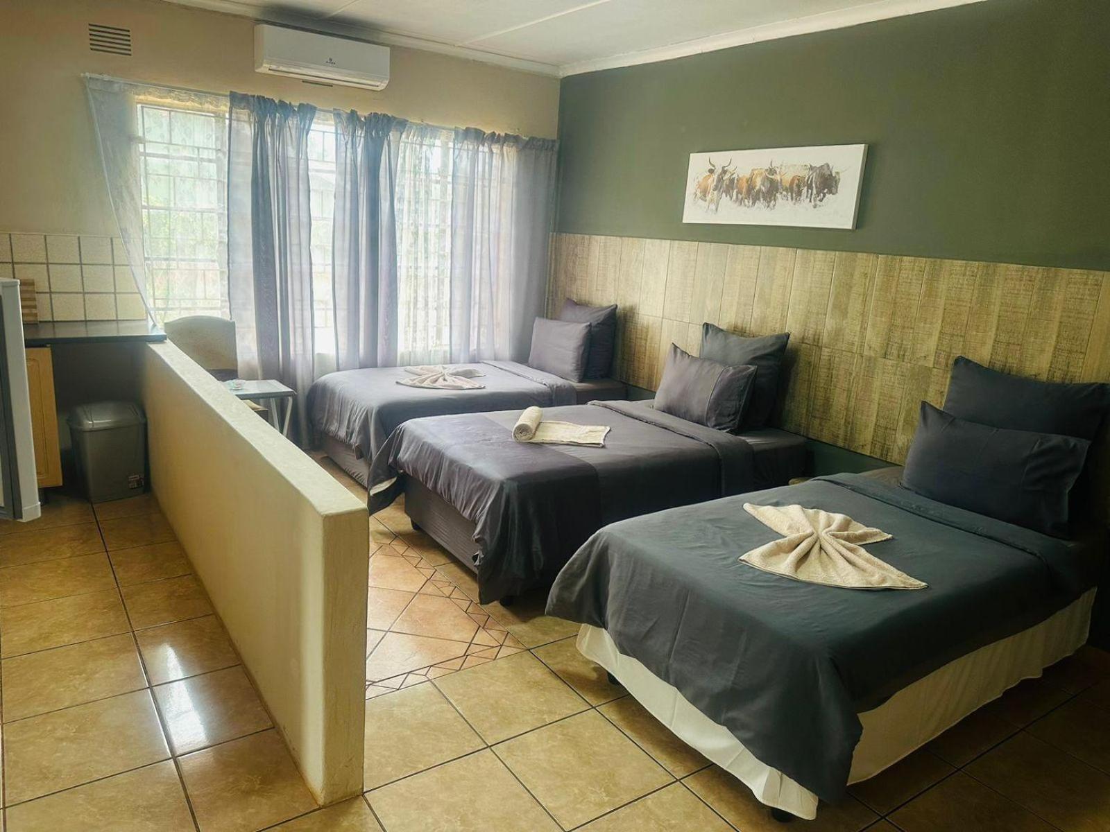 Standard Triple Room - Photo 5