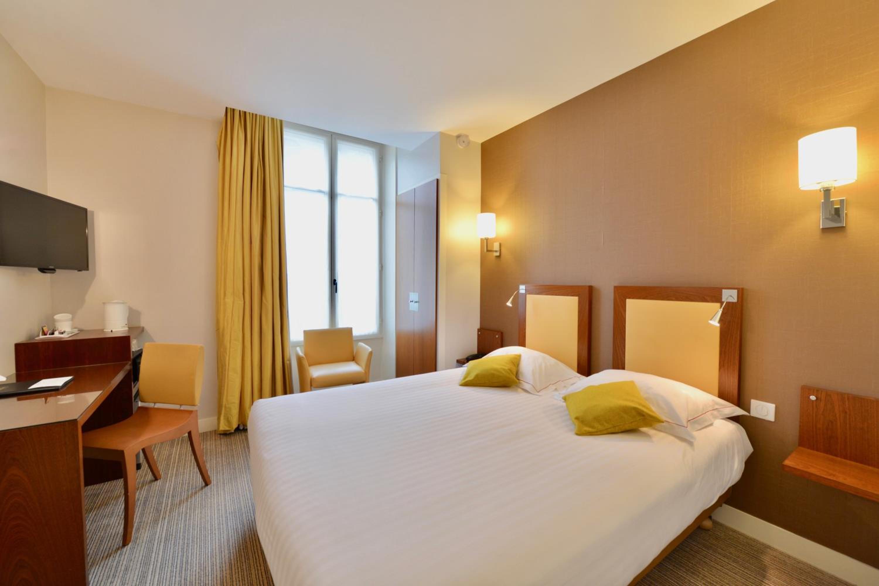 Classic Double Room - Non-Smoking