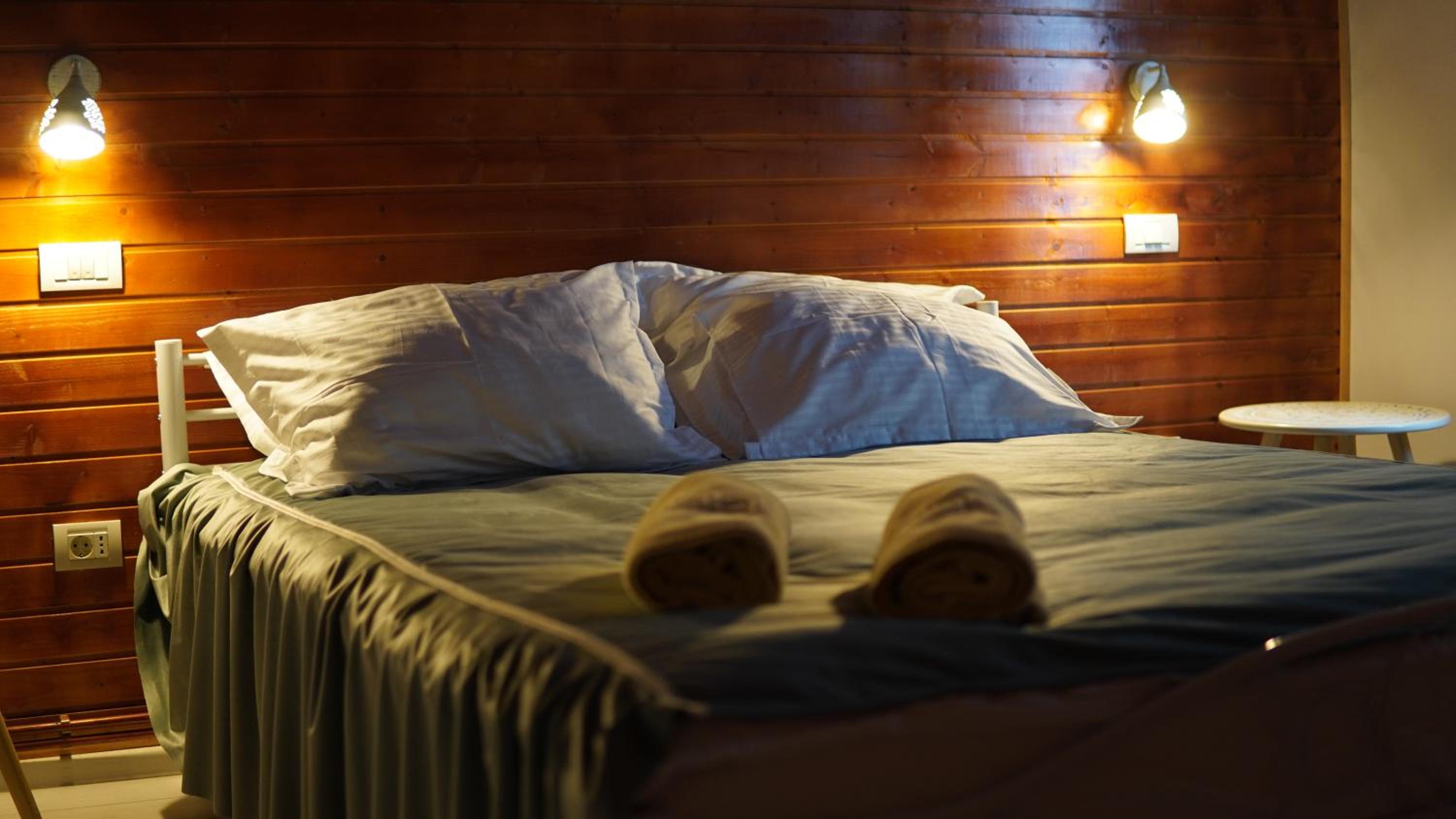 Budget Double Room - Photo 2