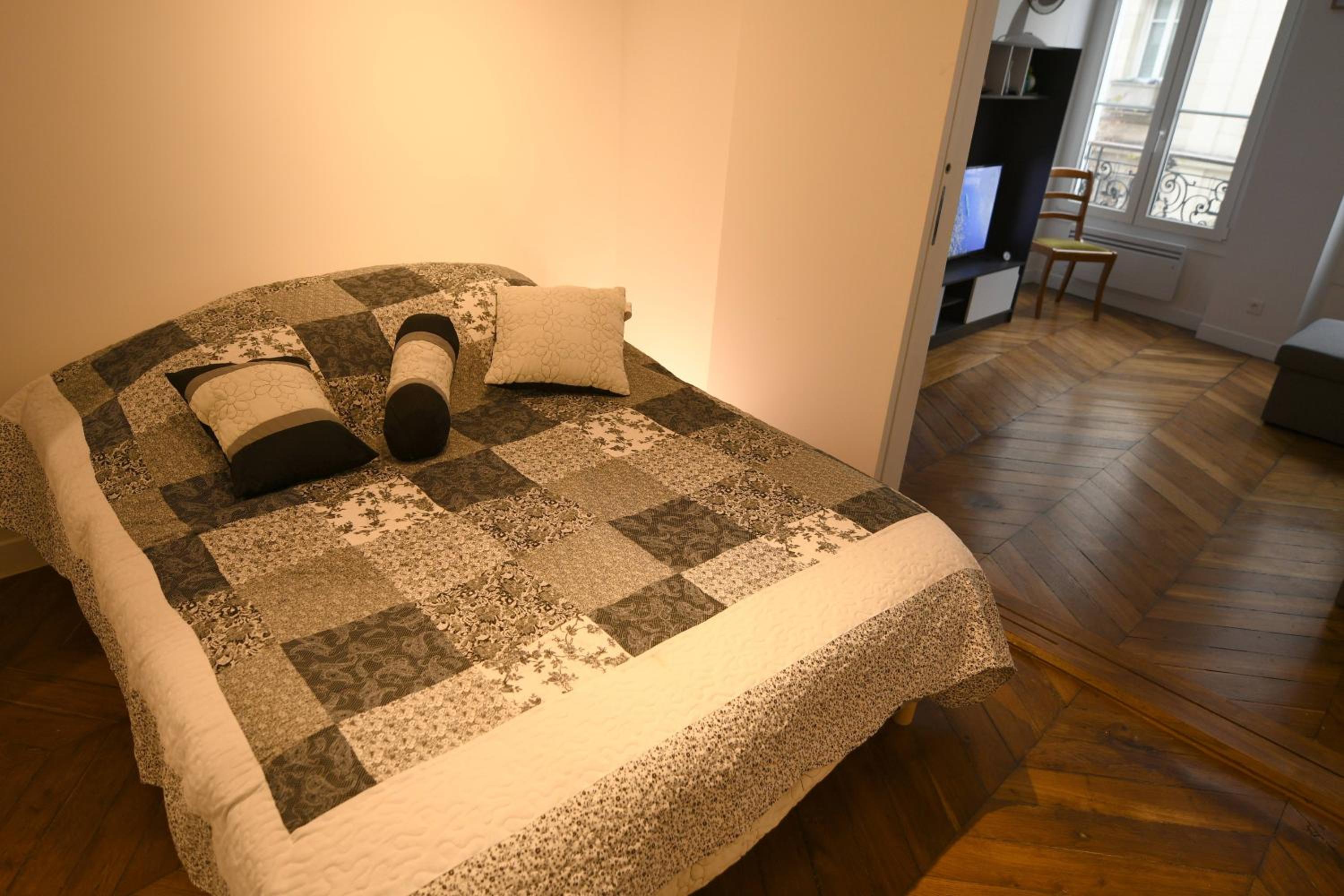 Studio with Sofa Bed photo 2