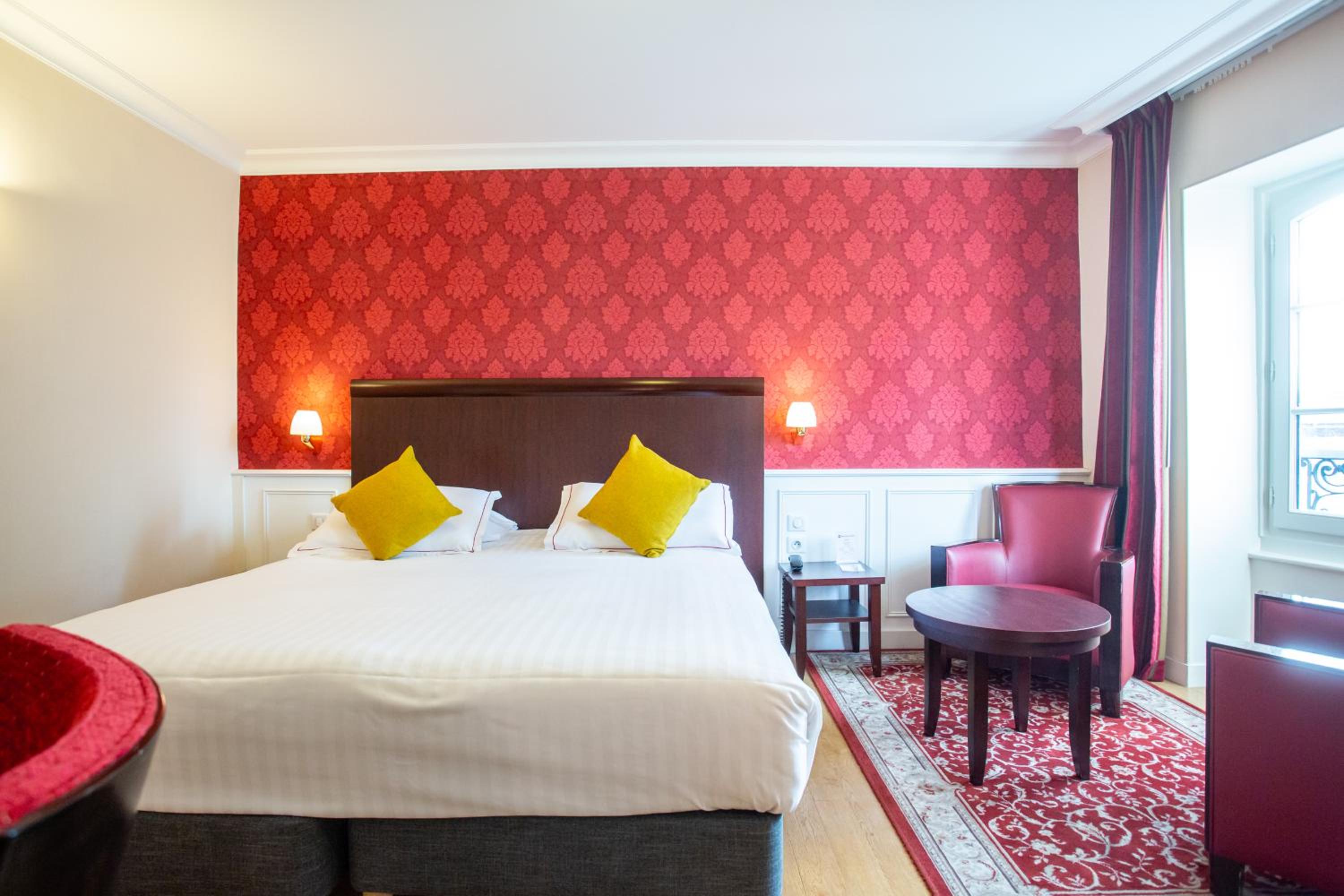 King Suite with Sofa Bed