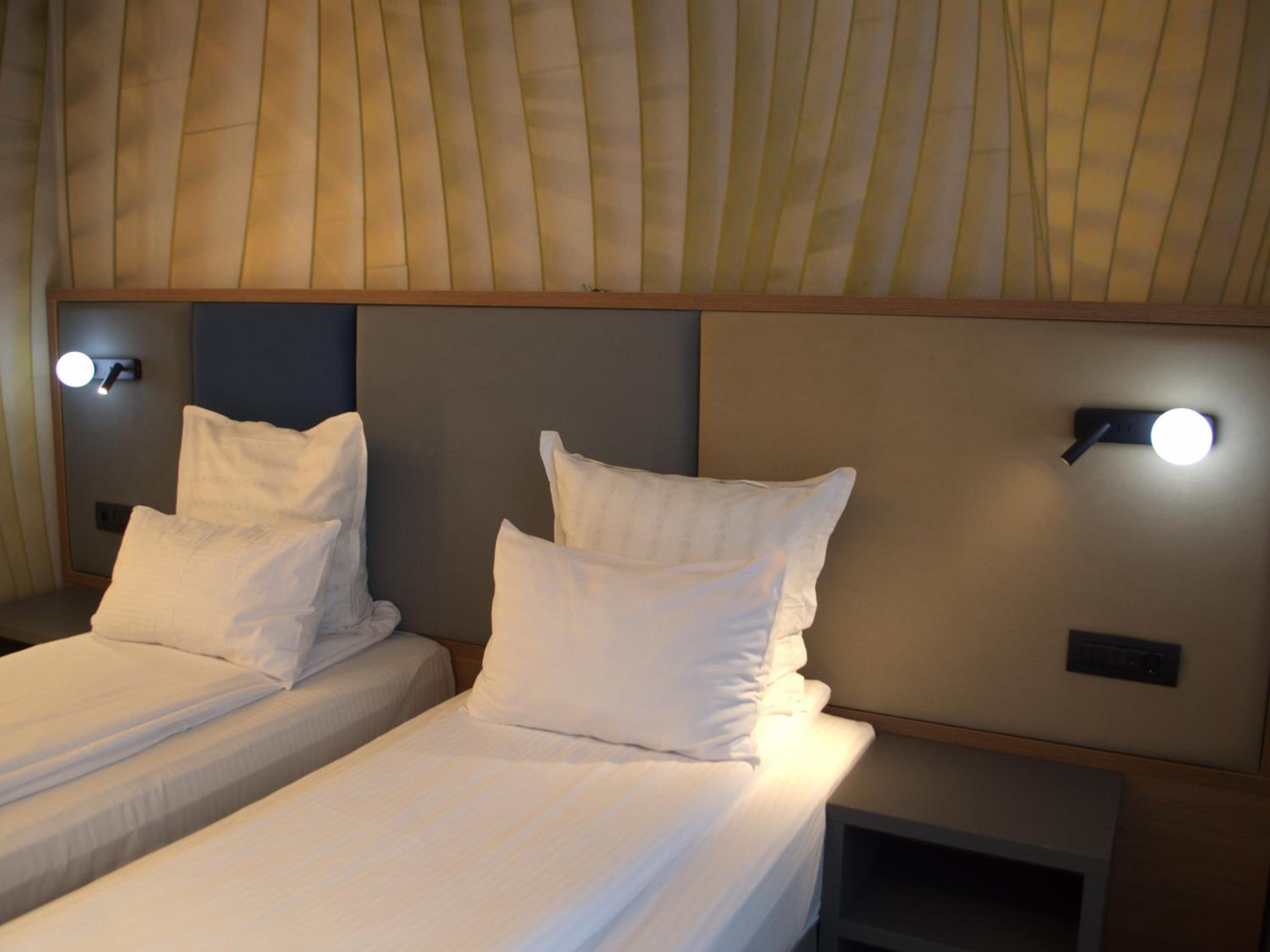 Deluxe Double or Twin Room - Photo 3