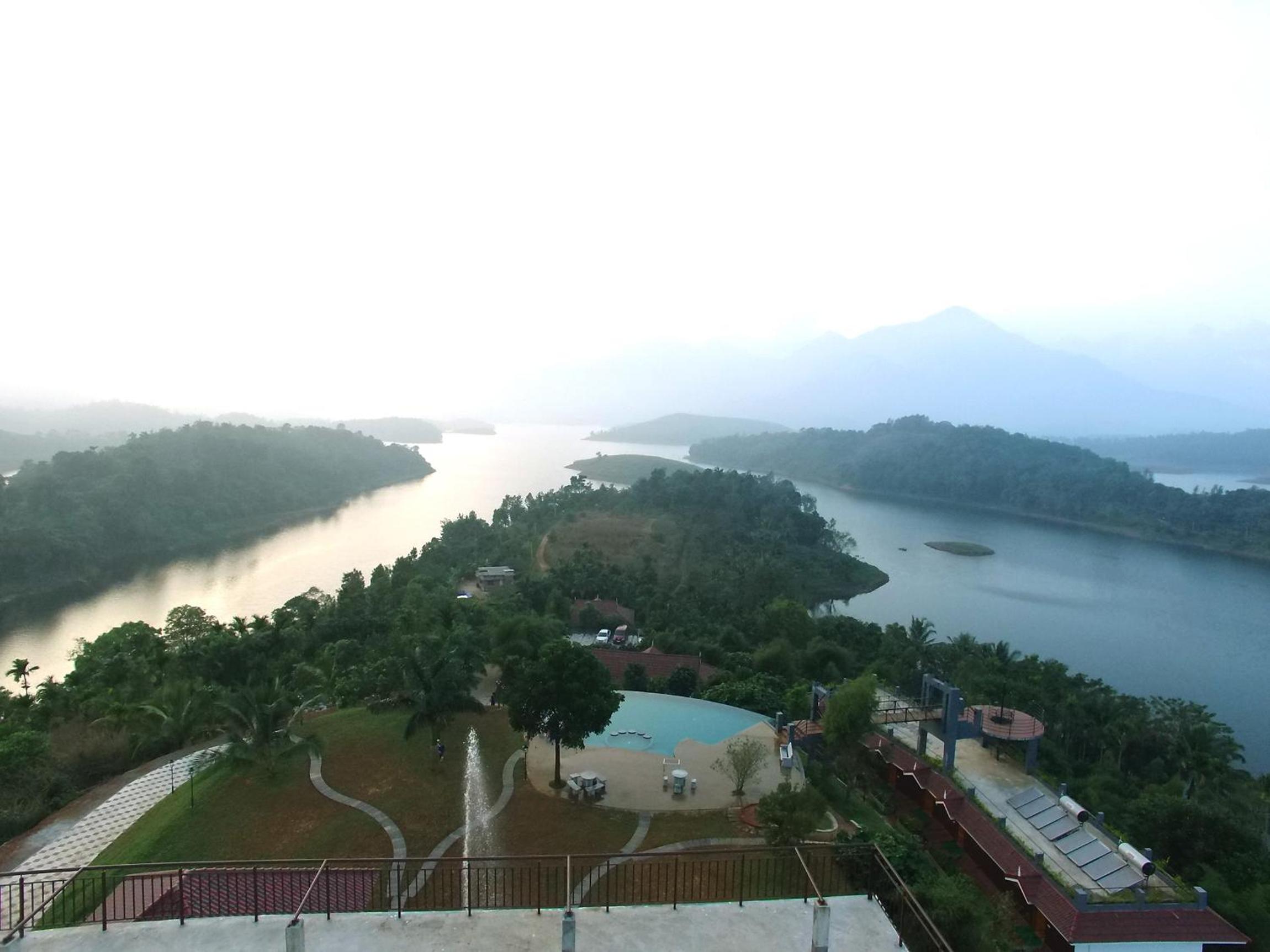 Lake View Premium - Photo 2