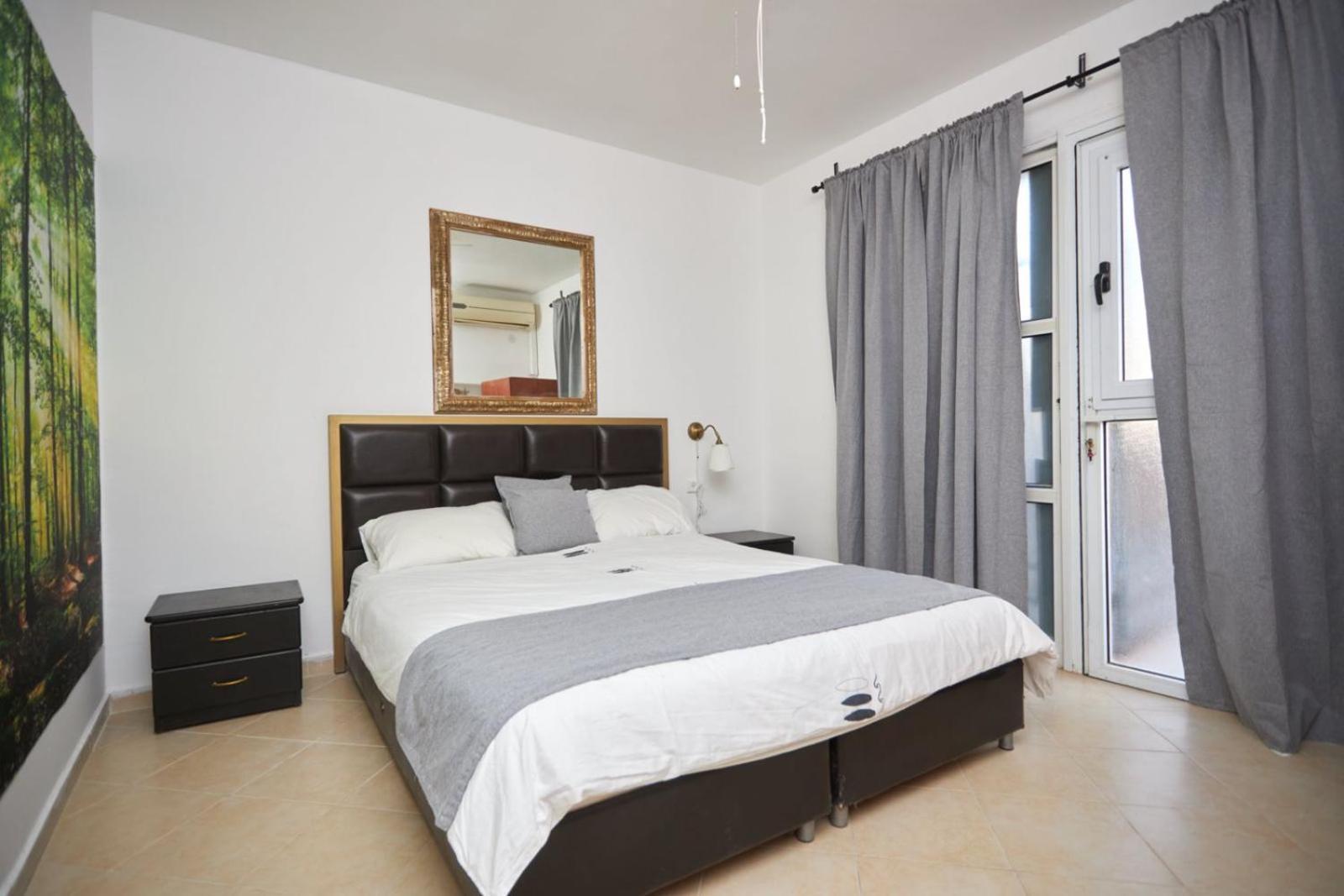Suite with Lake View - Photo 4
