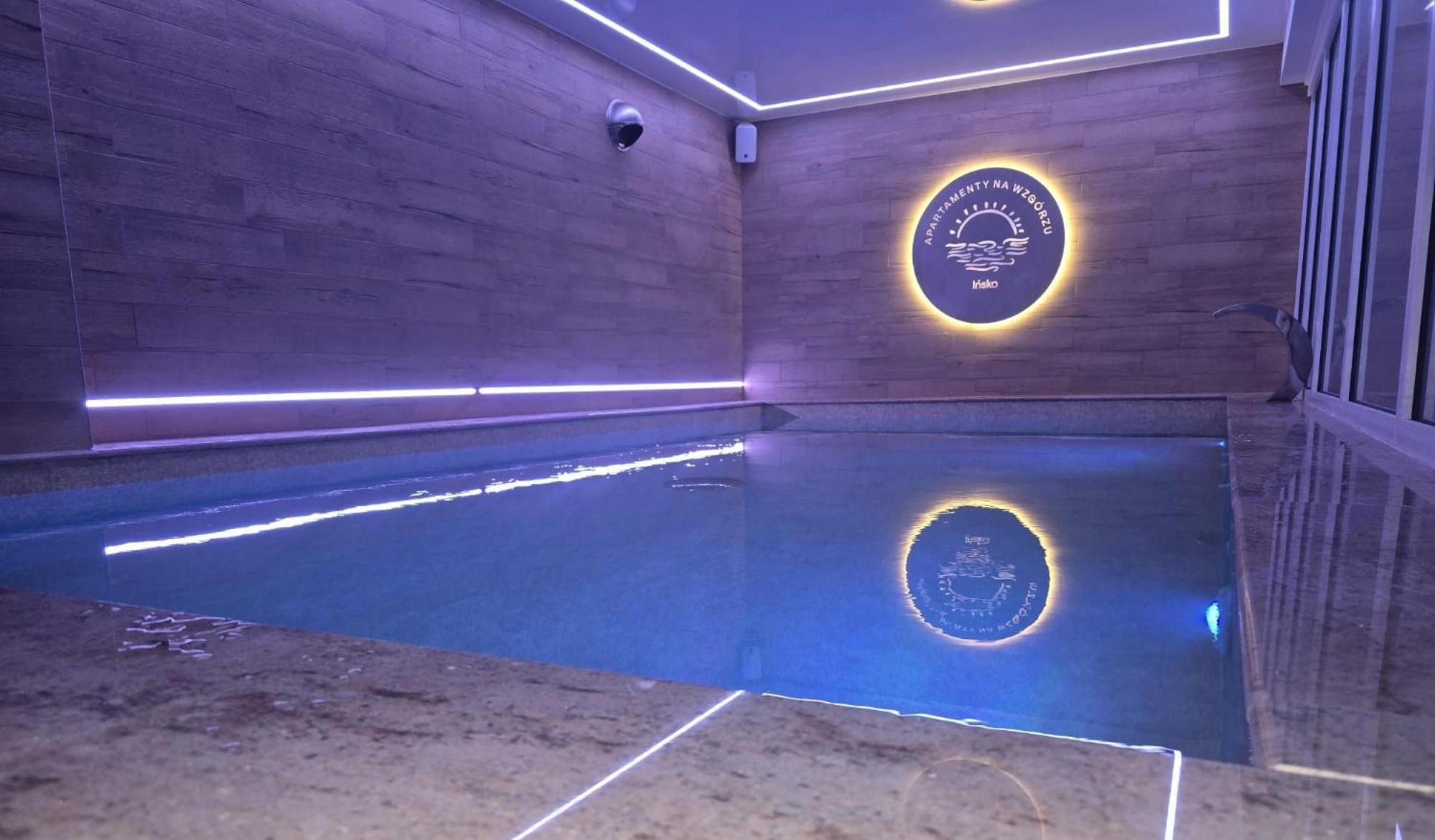 Suite with Spa Access photo 2