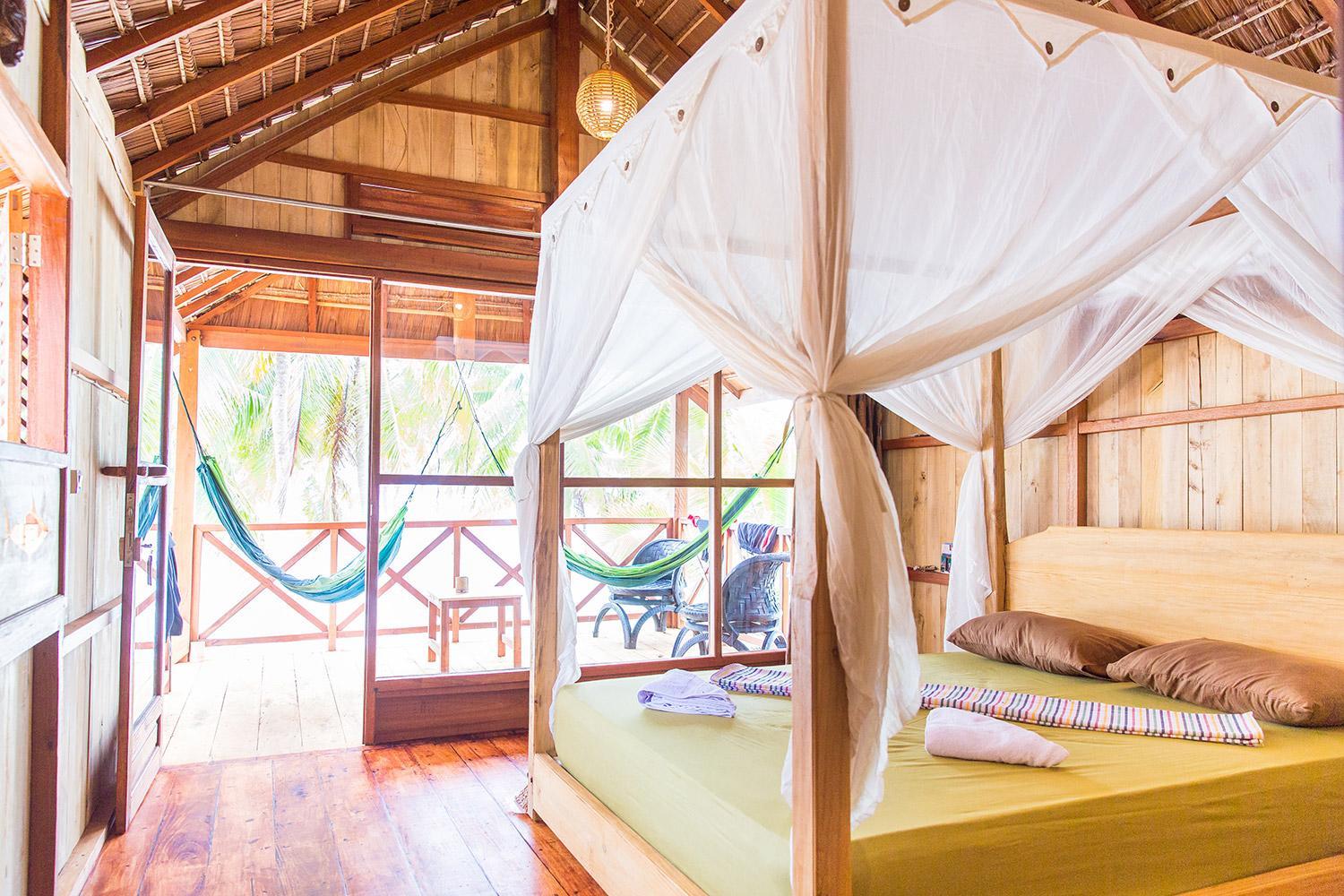 Double Room with Balcony and Sea View - Photo 4