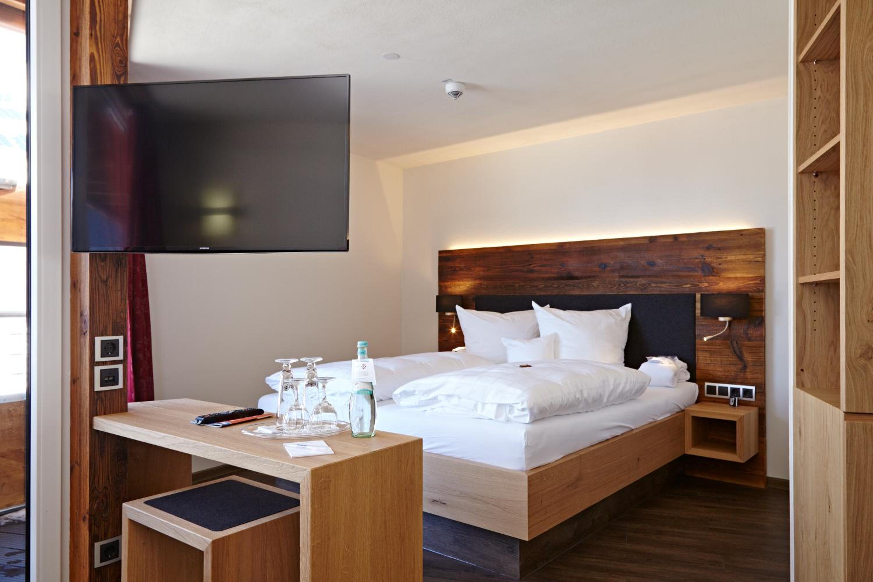 Double Room - Photo 9