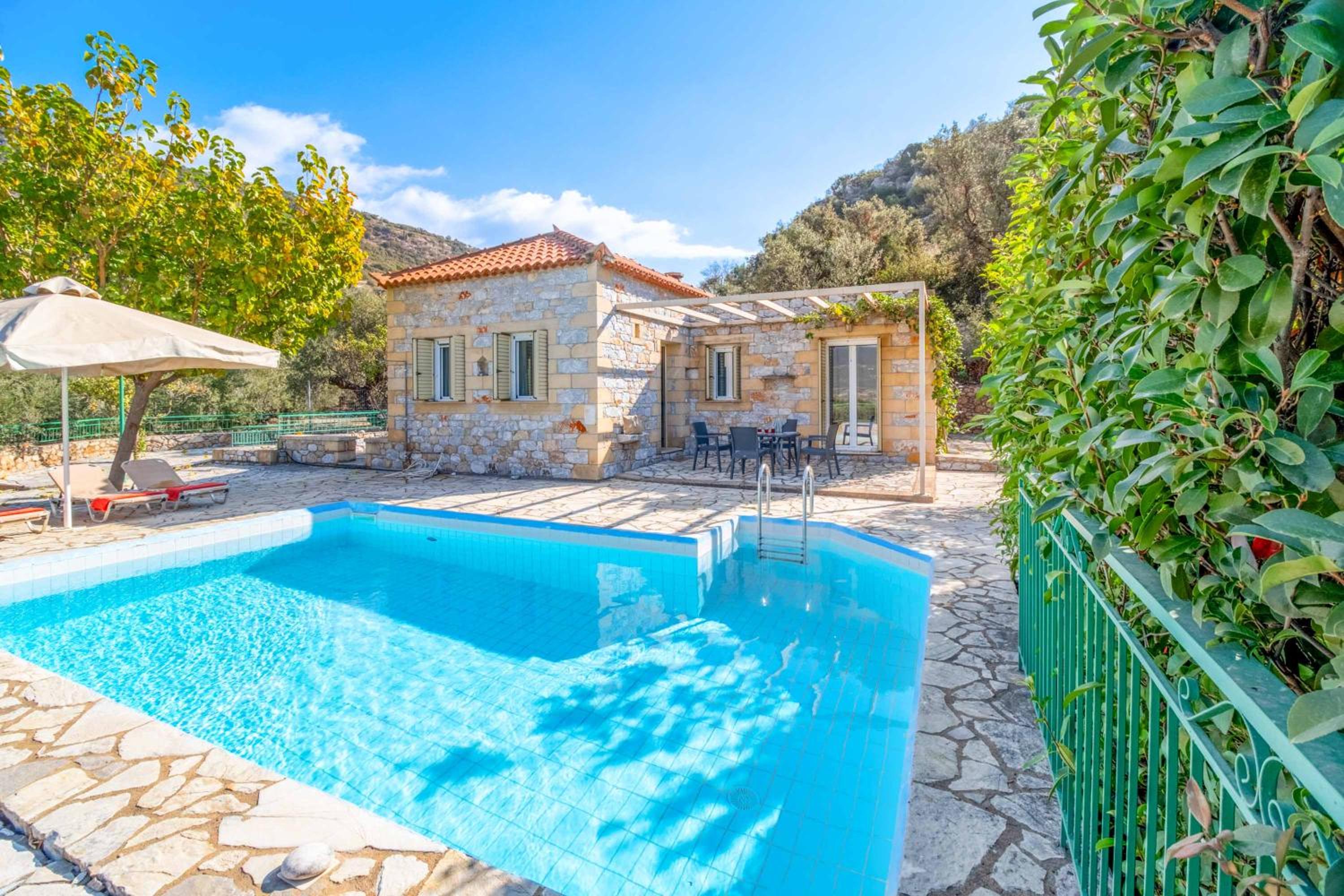 Villa photo 2