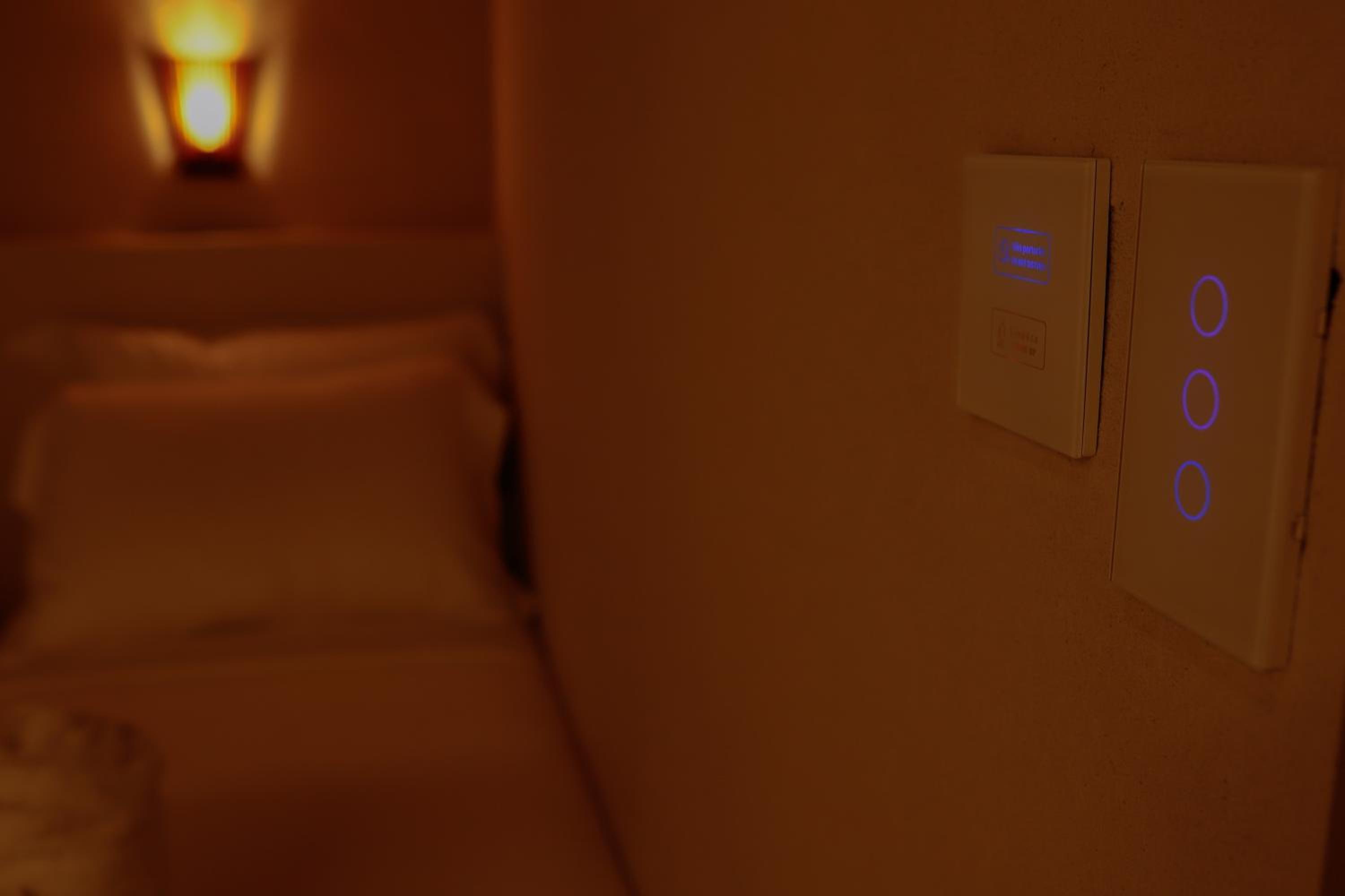 Queen Room - Disability Access photo 3