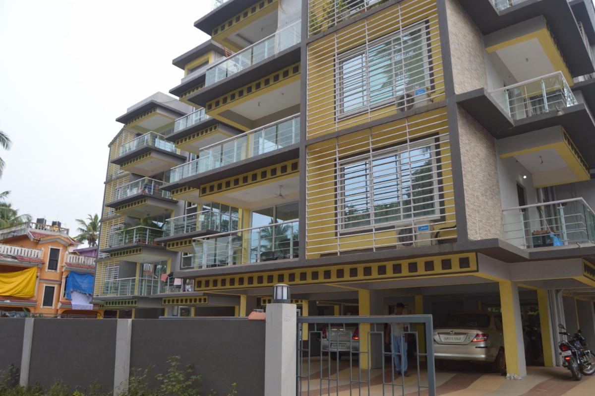 Apartment with Pool View  photo 2