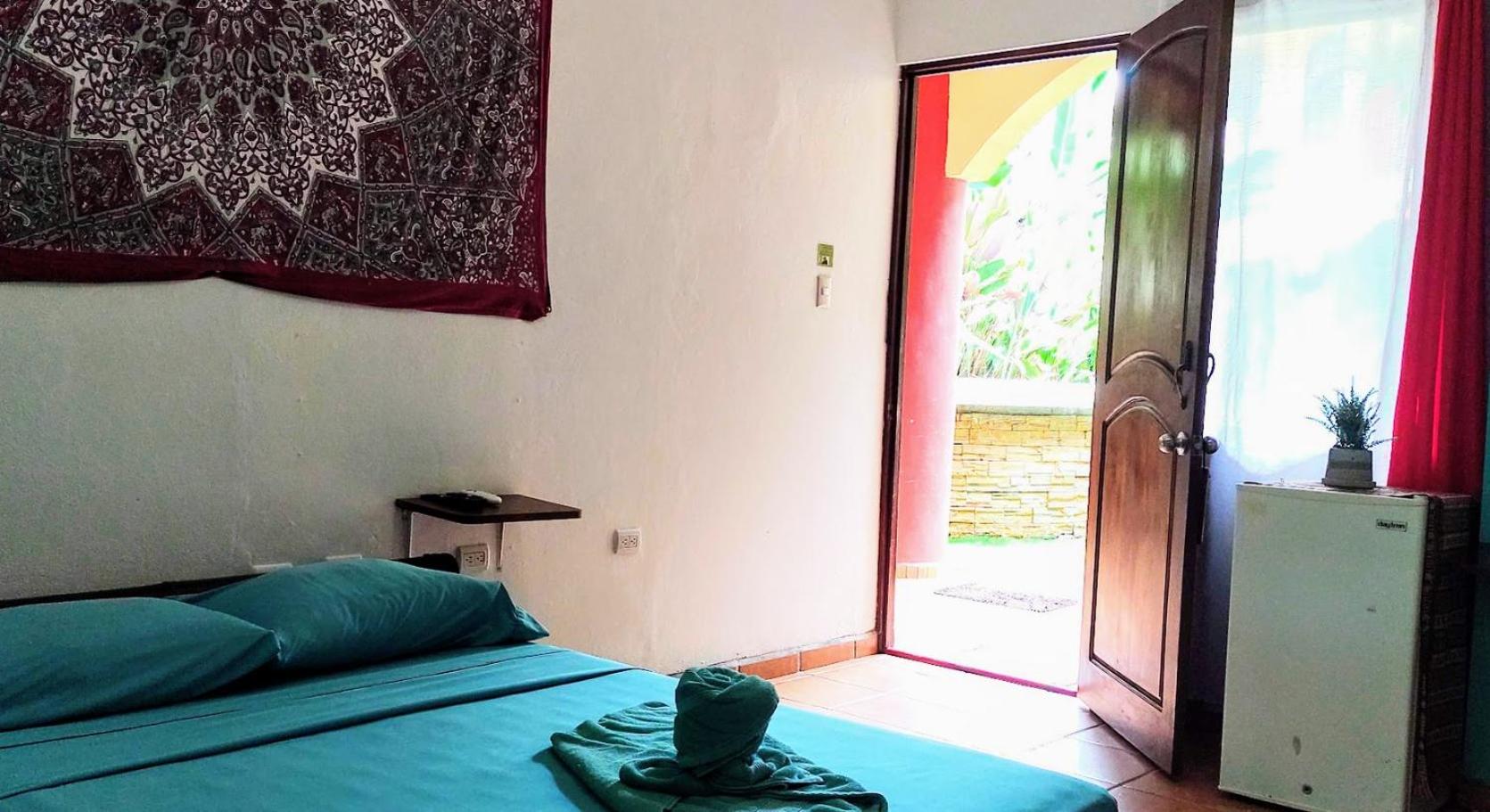 Superior Double or Twin Room with Pool View photo 3