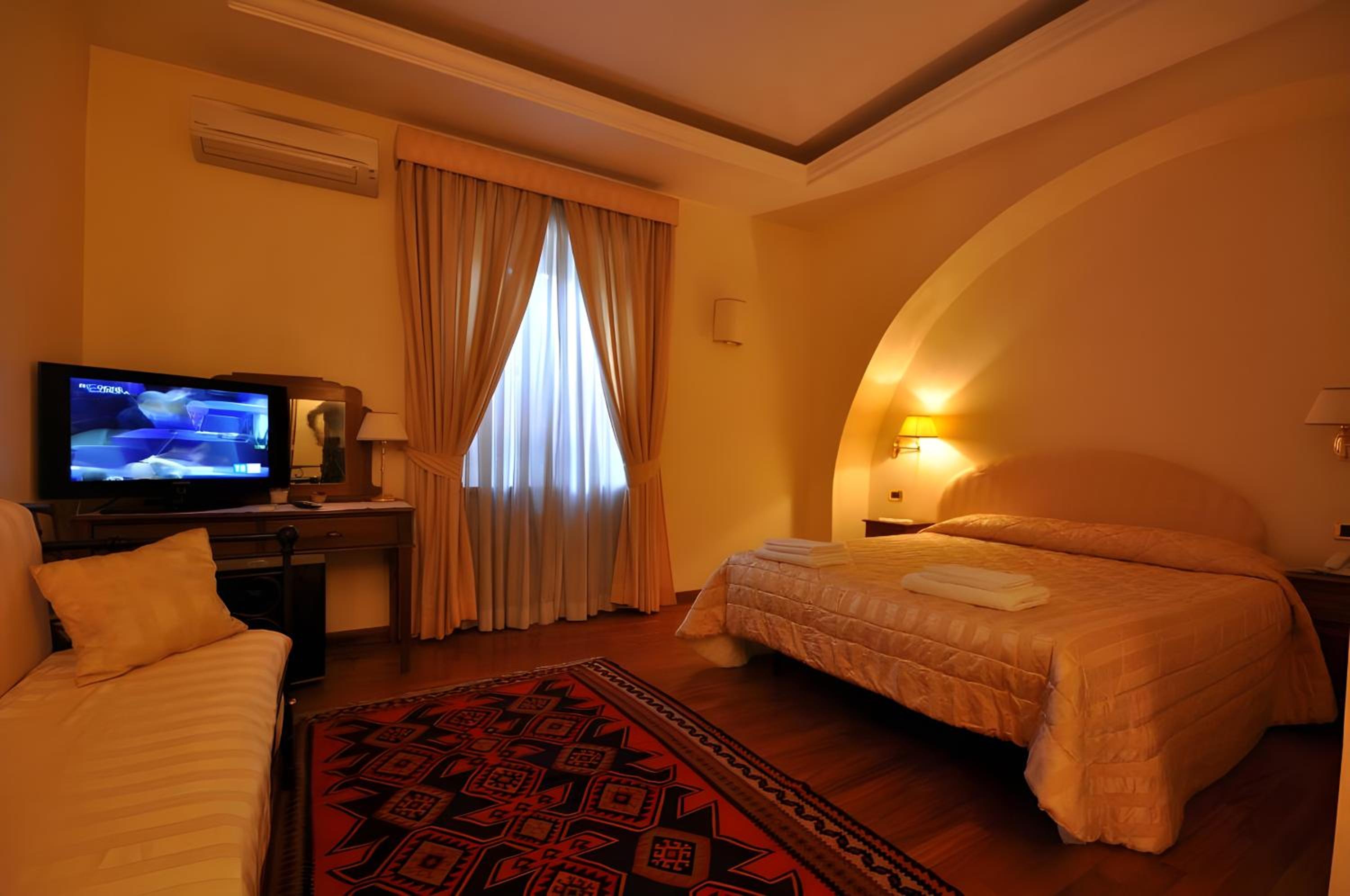 Classic Quadruple Room