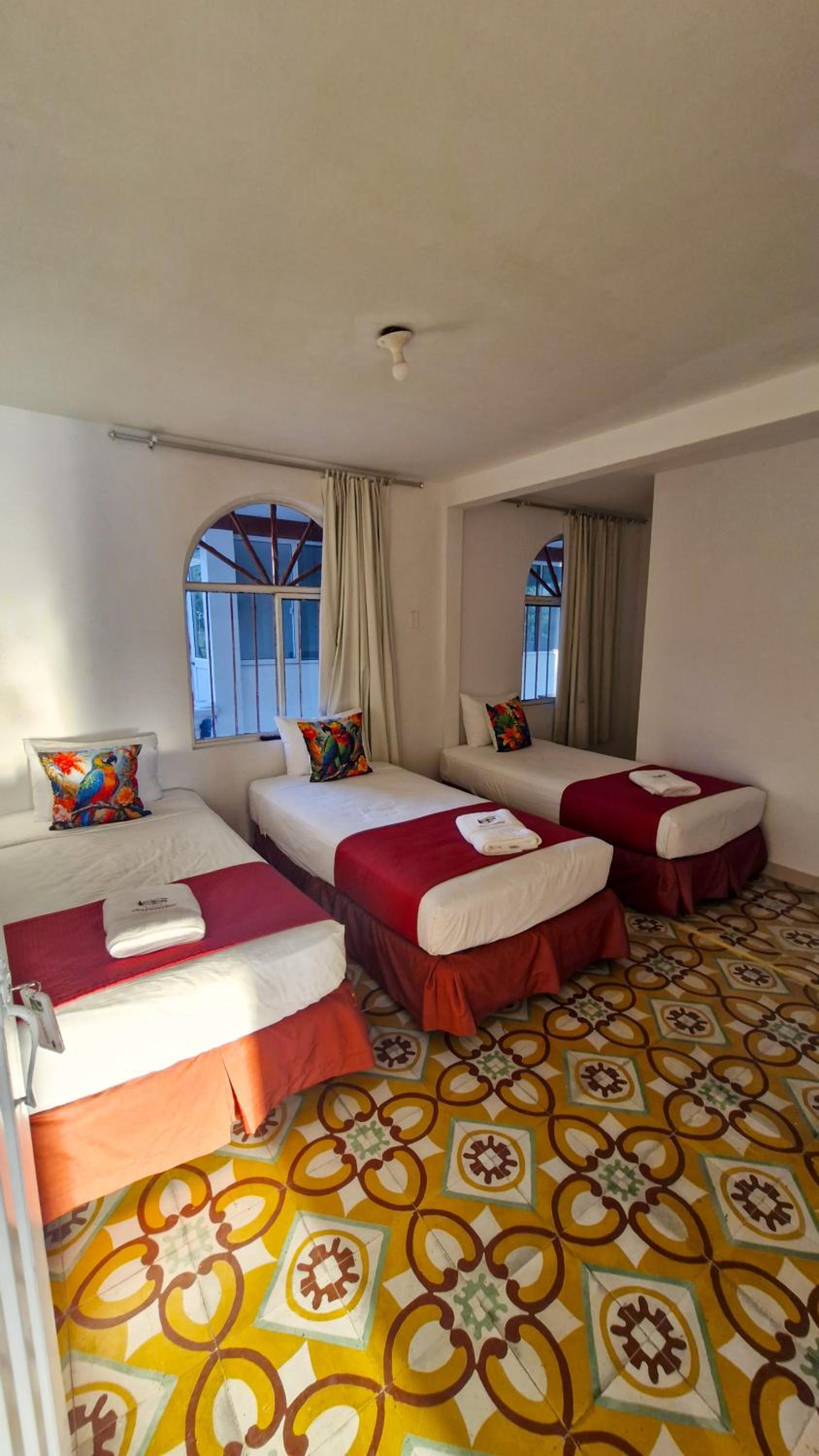 Basic Triple Room photo 2