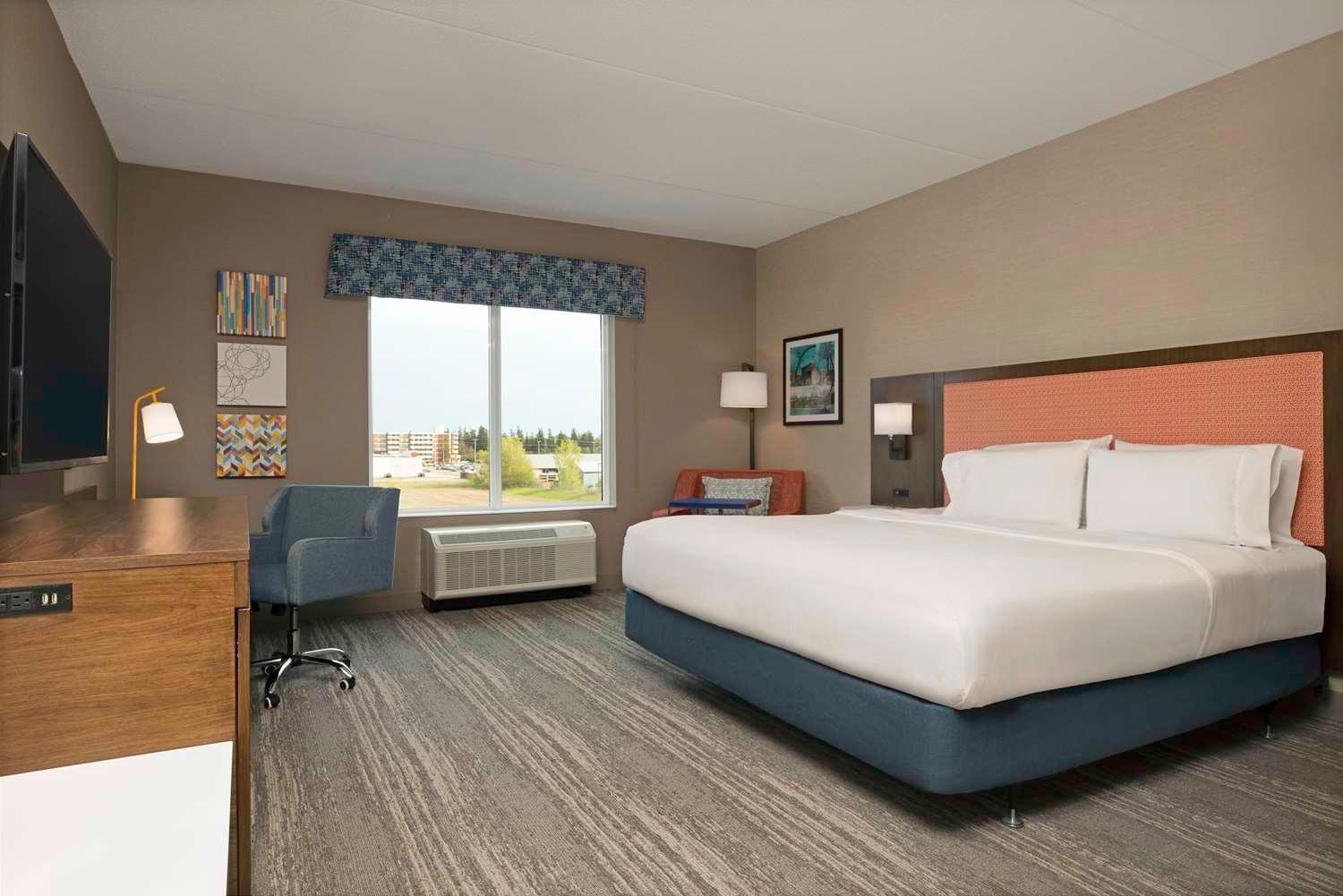 King Room with Accessible Tub - Mobility and Hearing Access/Non-Smoking - Photo 3