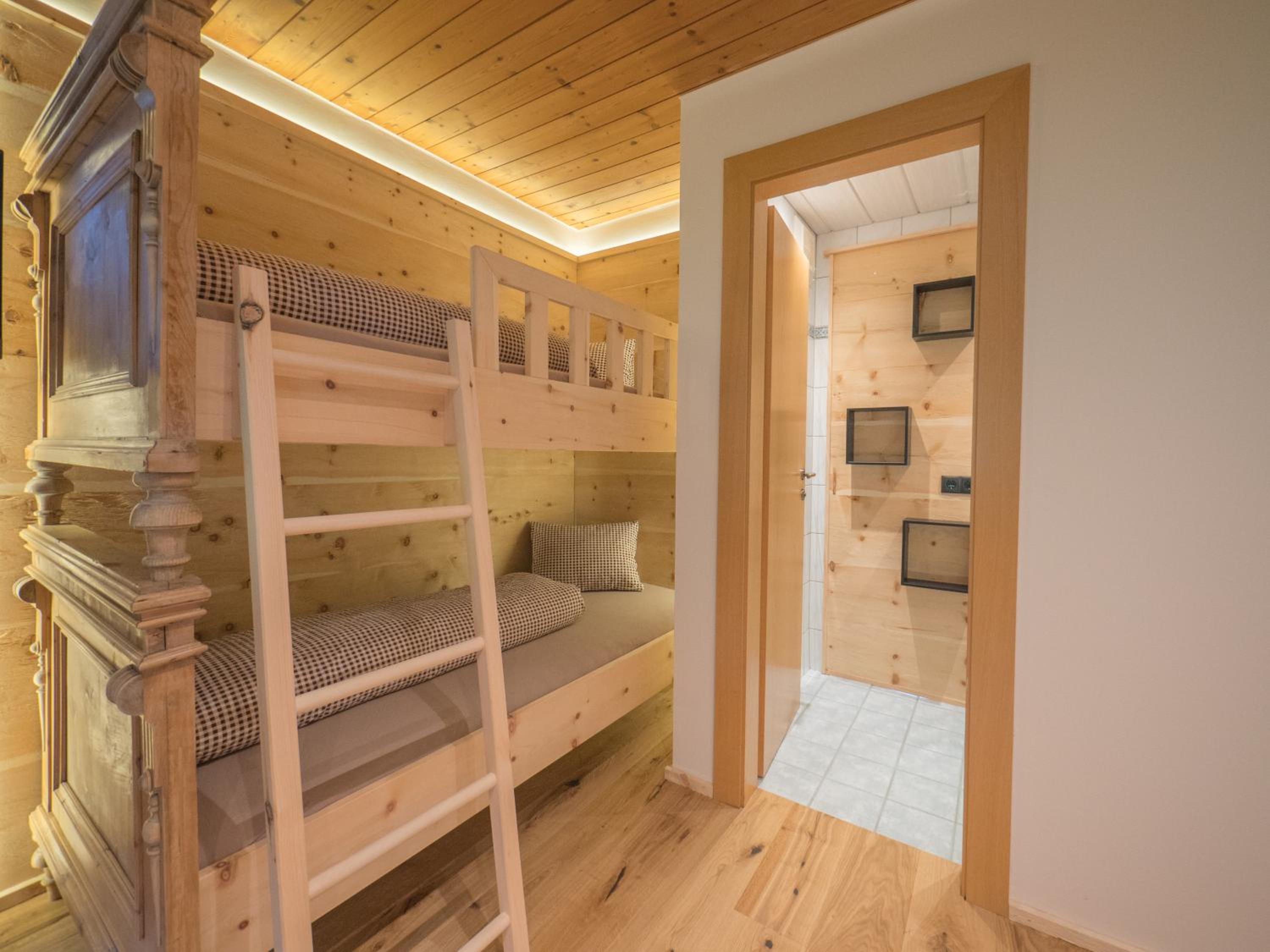 Two-Bedroom Apartment with Balcony photo 2