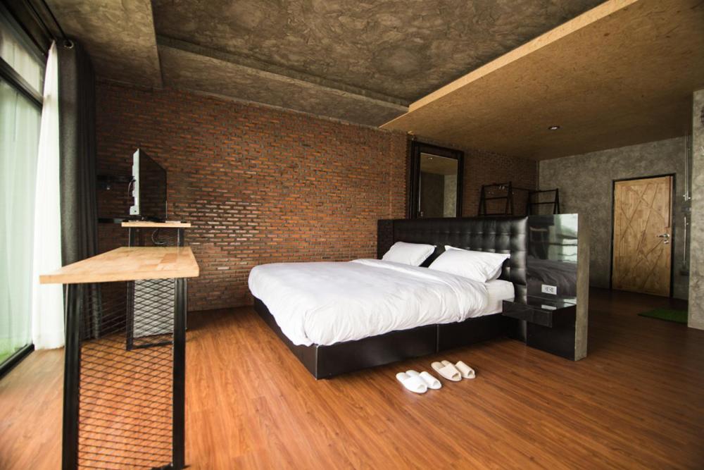 Suite with Lake View photo 1