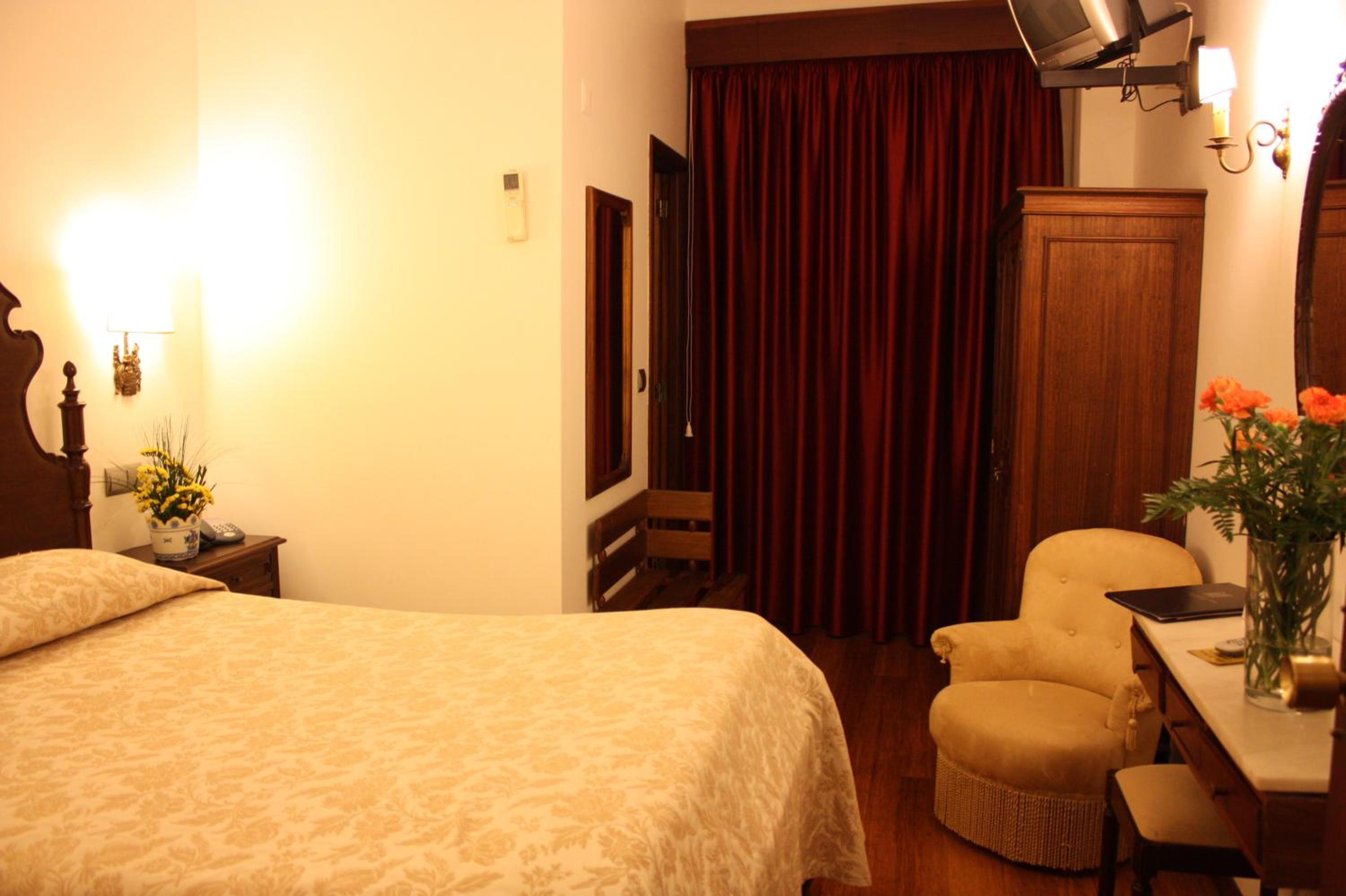 Quadruple Room with Terrace