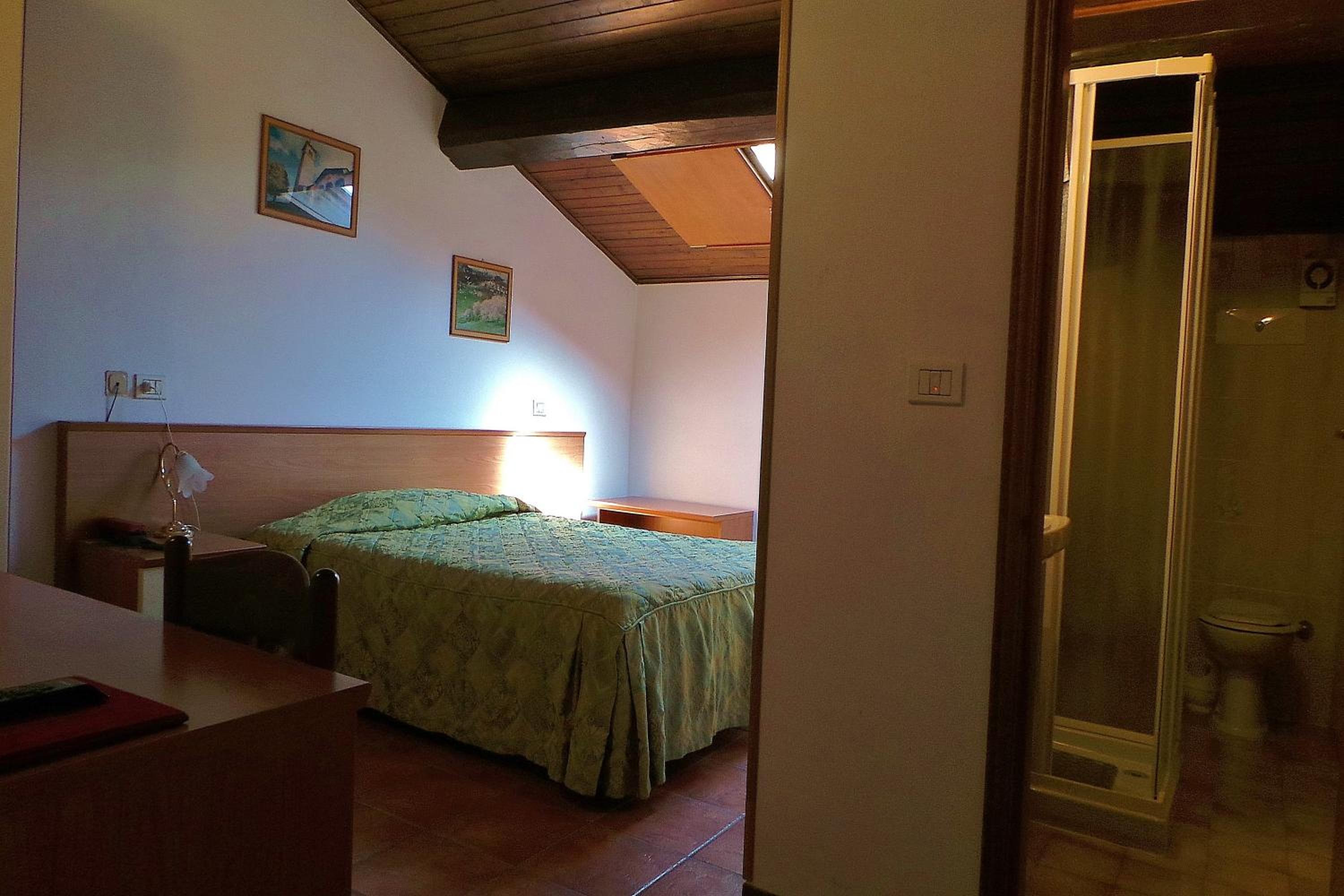 Single Room photo 2