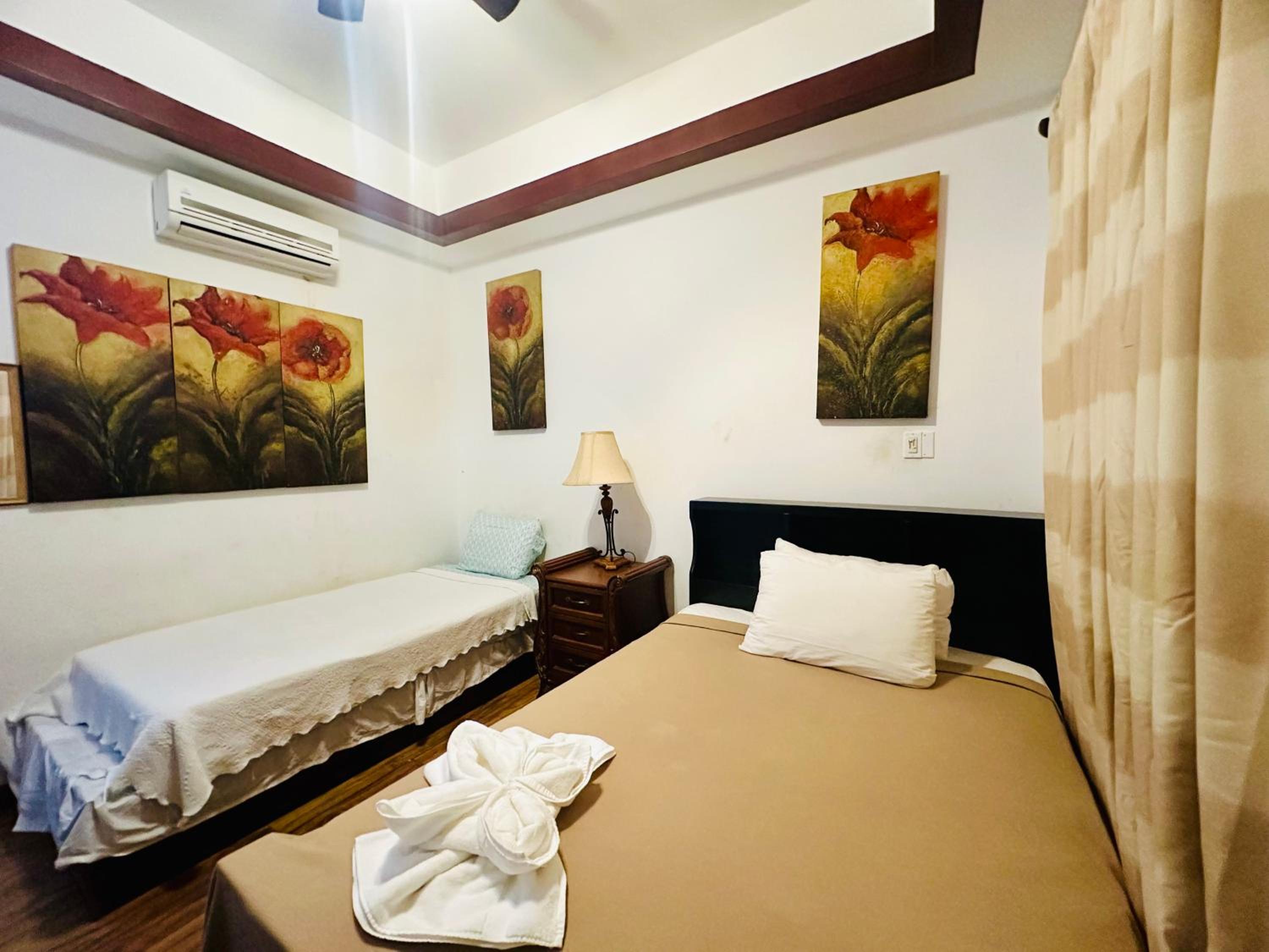 Deluxe Double or Twin Room photo 3