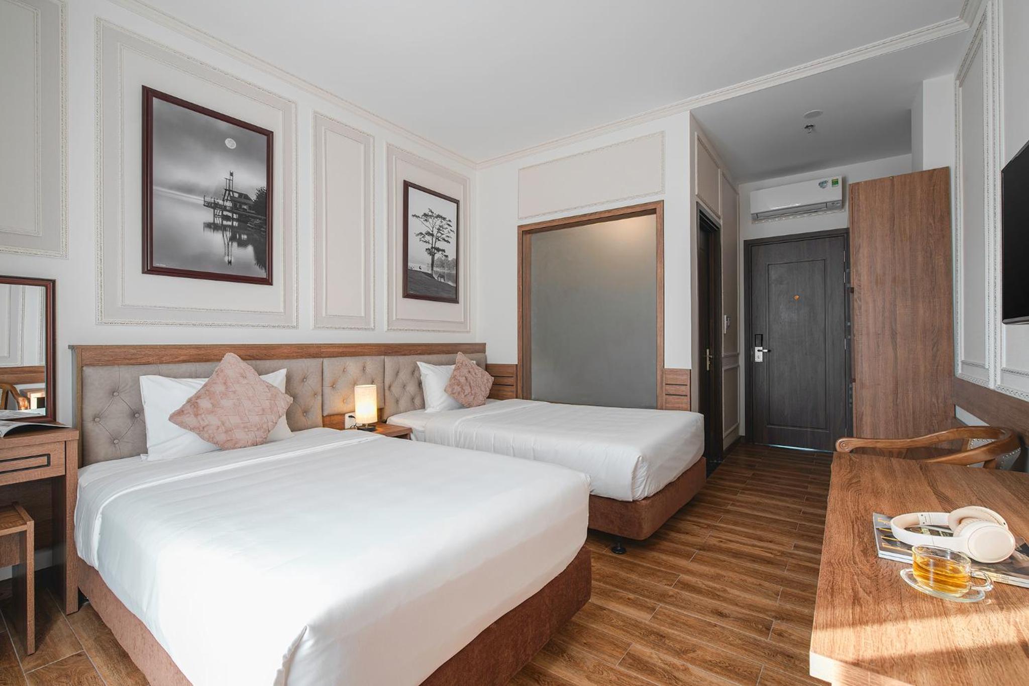 Twin Room with Mountain View - Photo 1