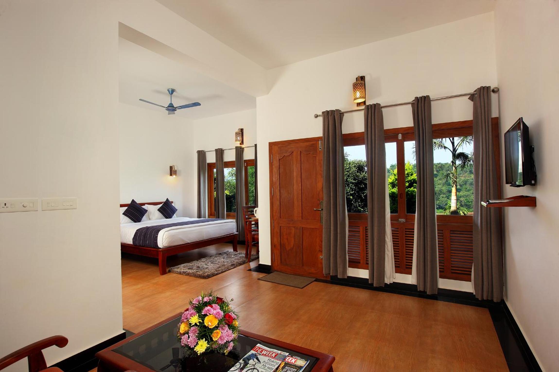 Lake View Exotic - Photo 1