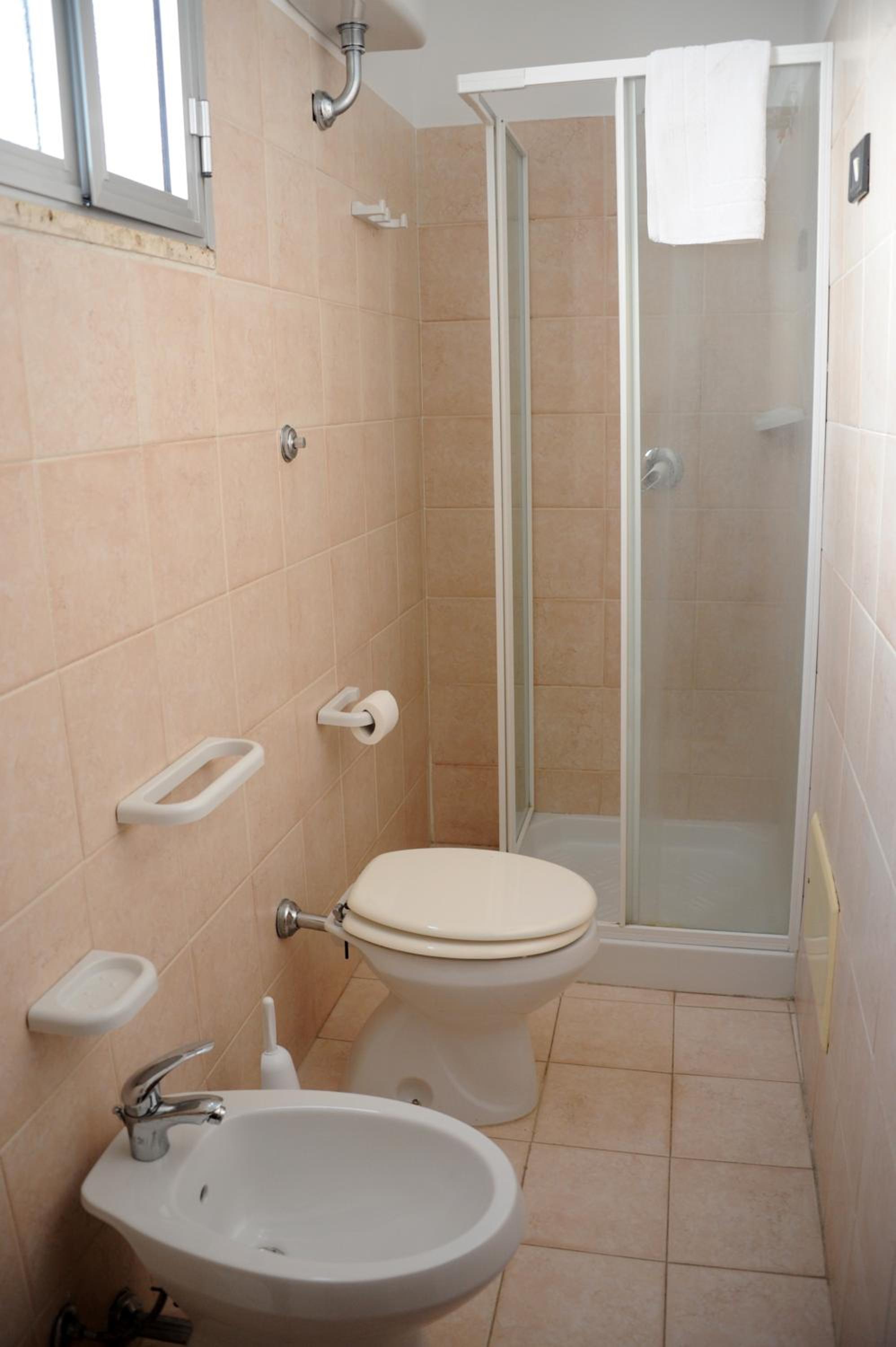 Triple Room - Photo 2