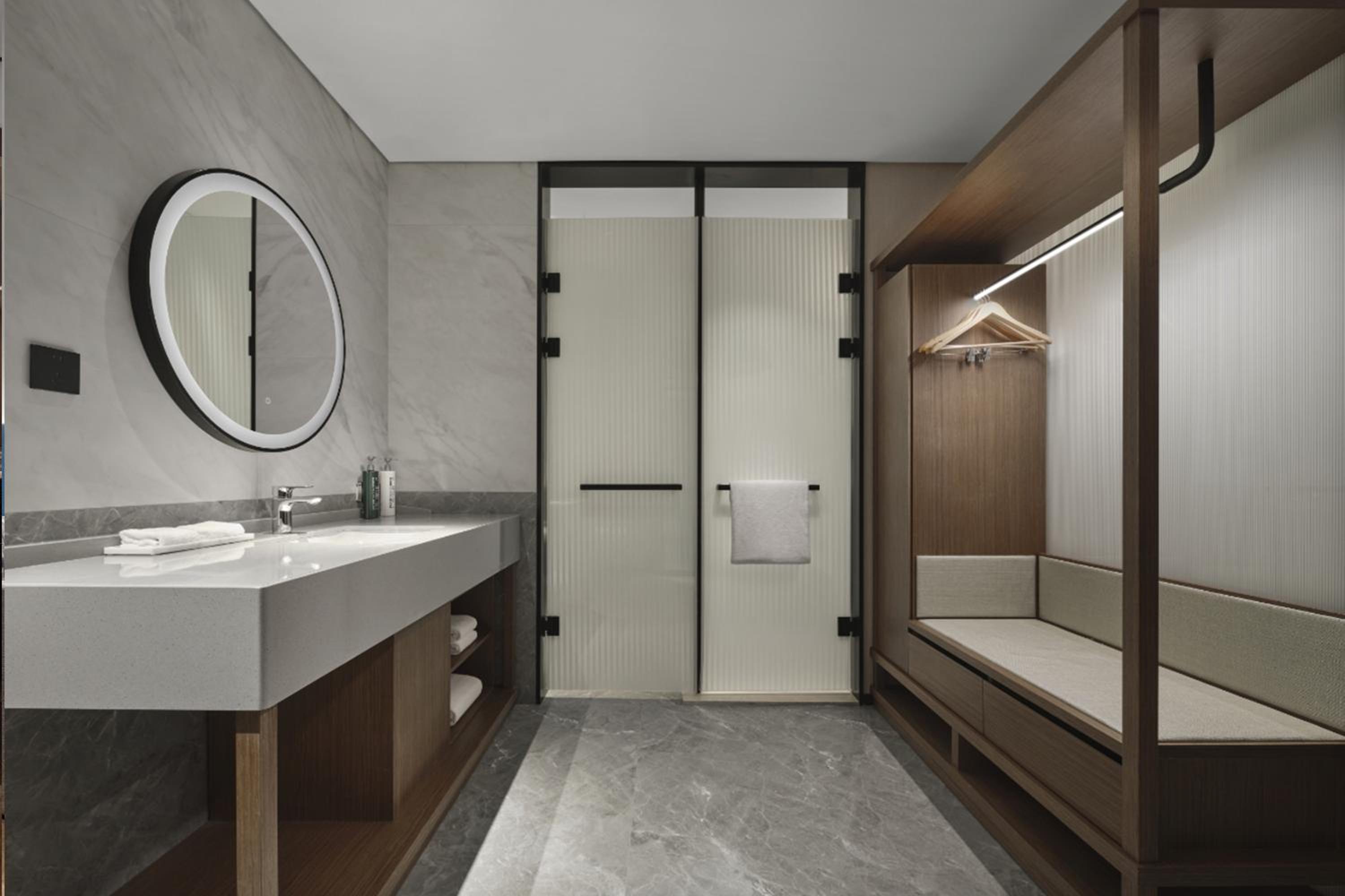 Twin Room - High Floor thumbnail 5