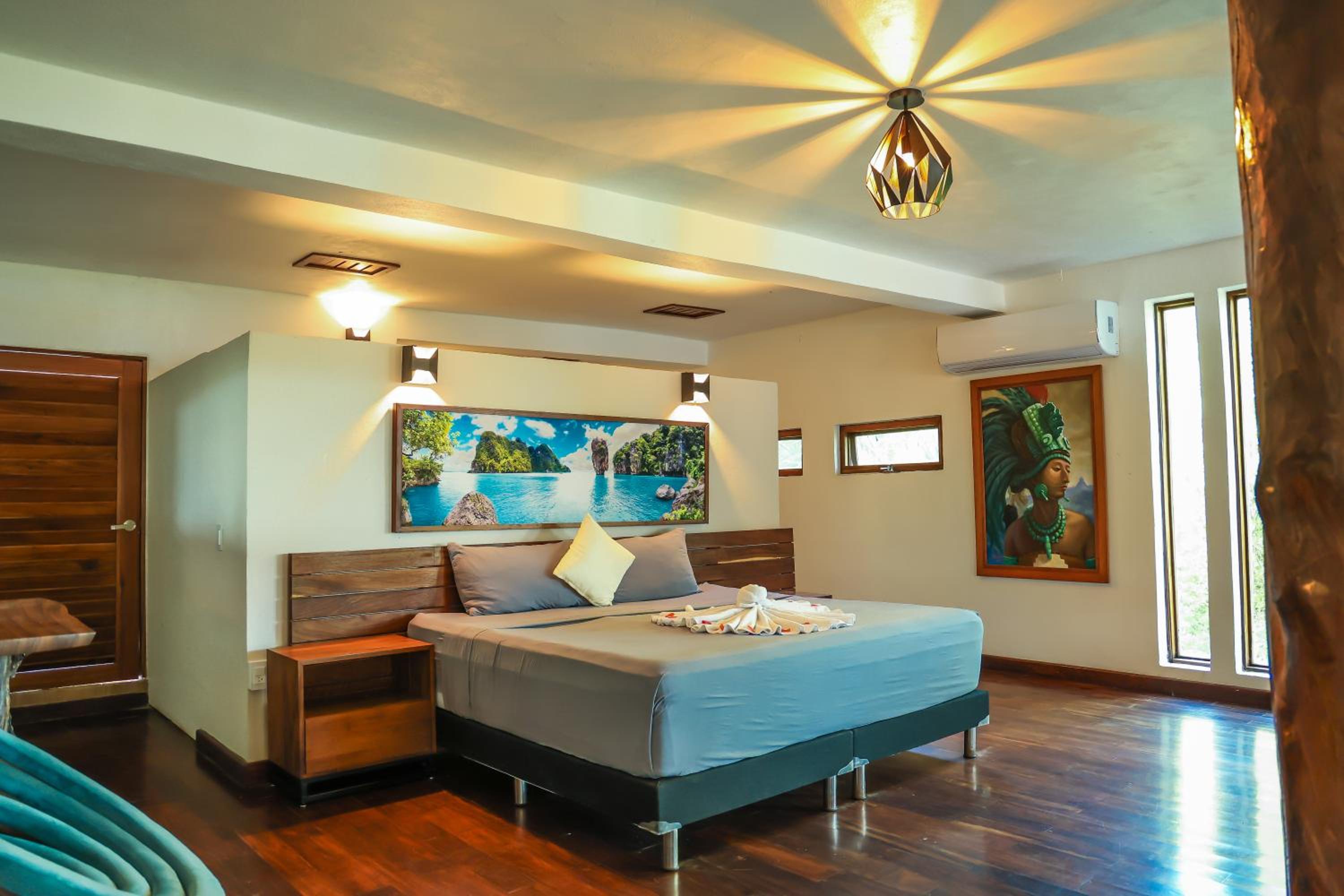 Deluxe Suite - Photo 5