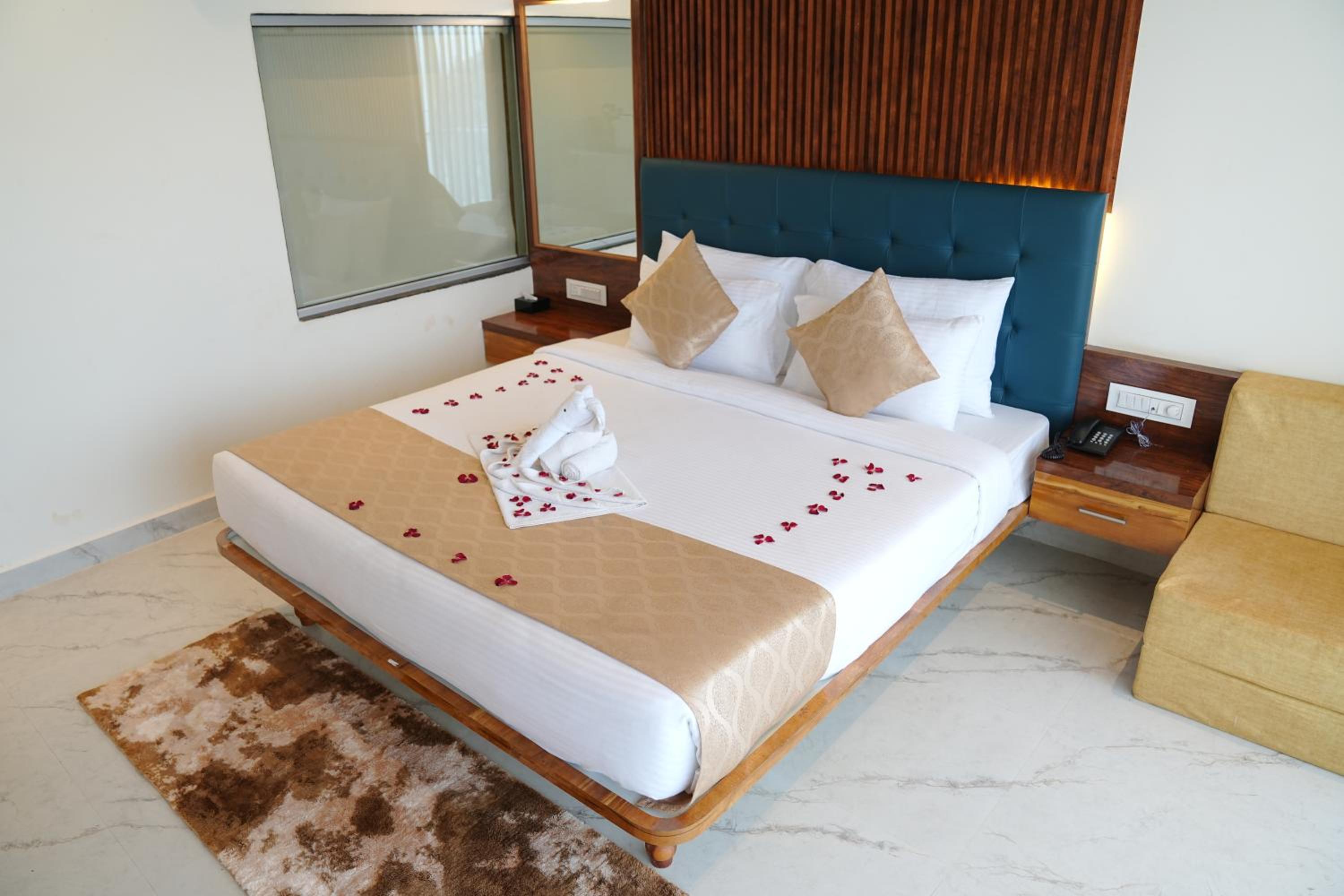 King Room with Lake View photo 3