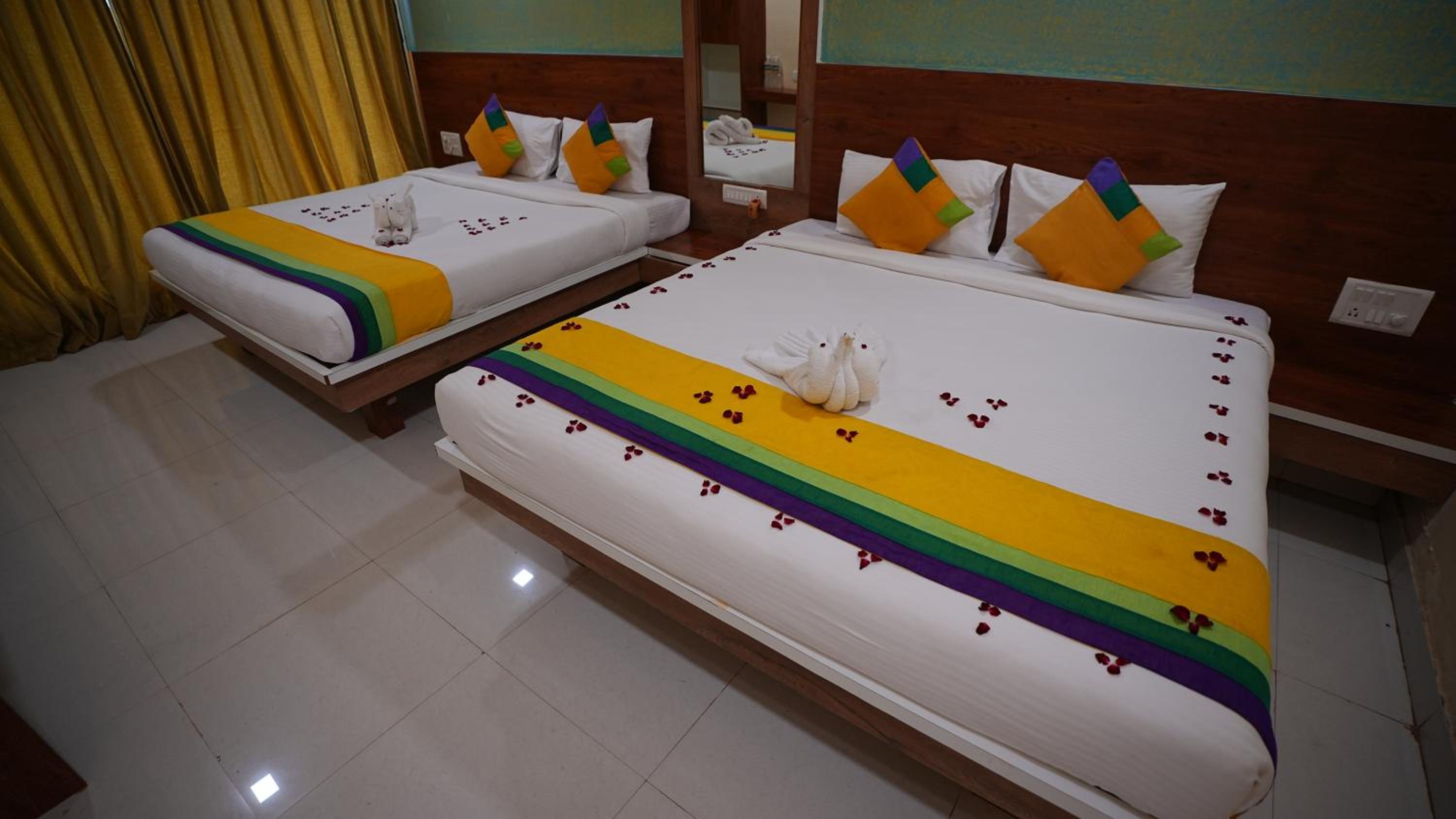 Superior Queen Room with Two Queen Beds photo 2