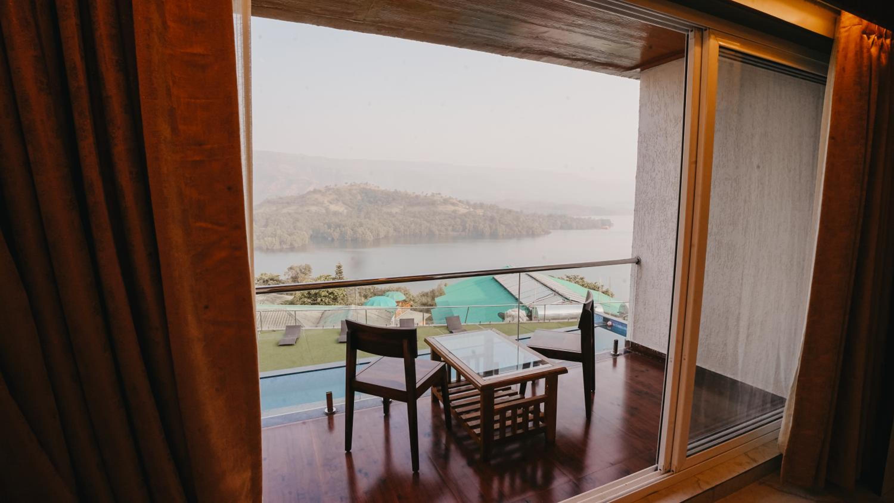 Triple Room with Pool View photo 1