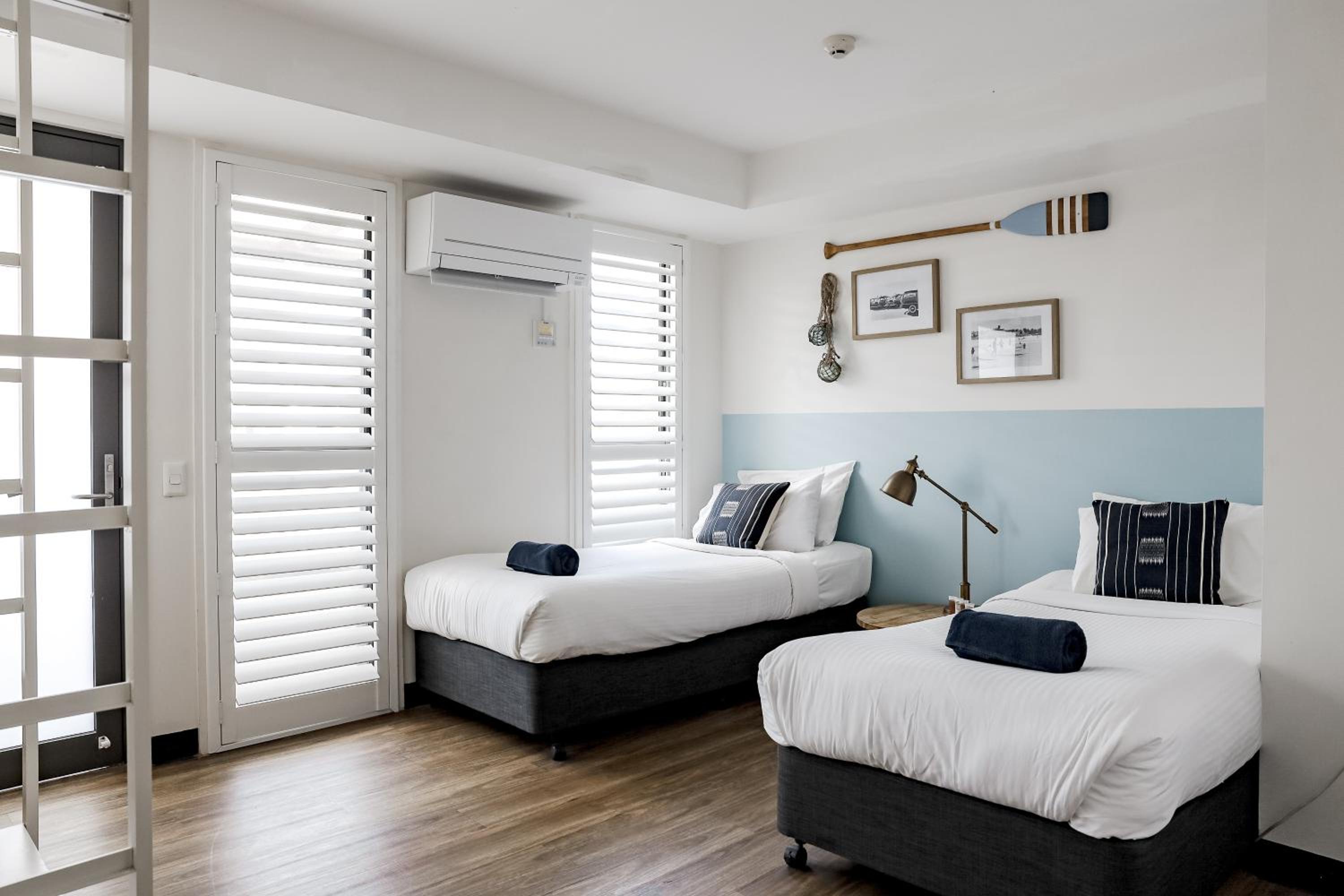 Twin Room with shared Bathroom