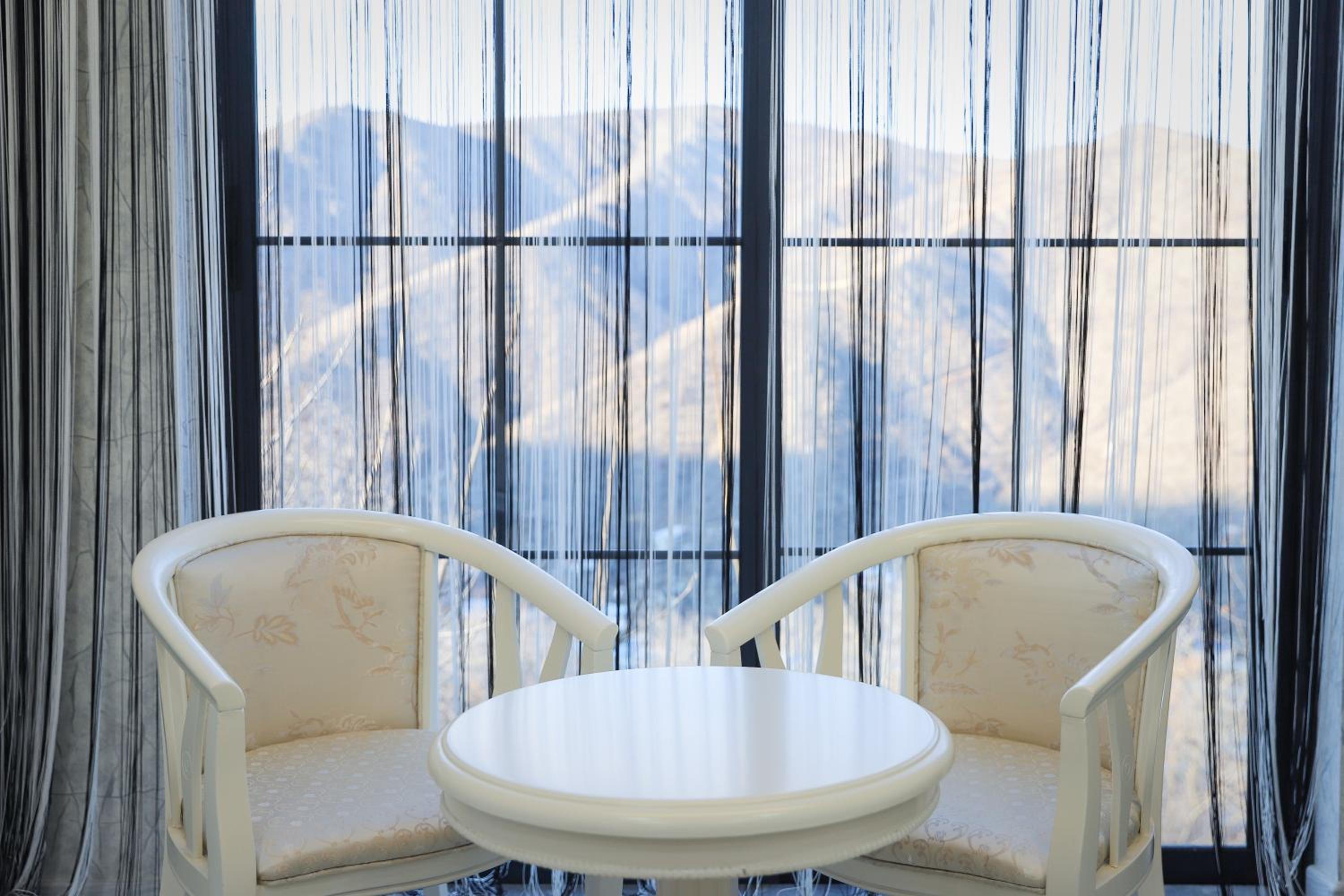 Double or Twin Room with Mountain View photo 3