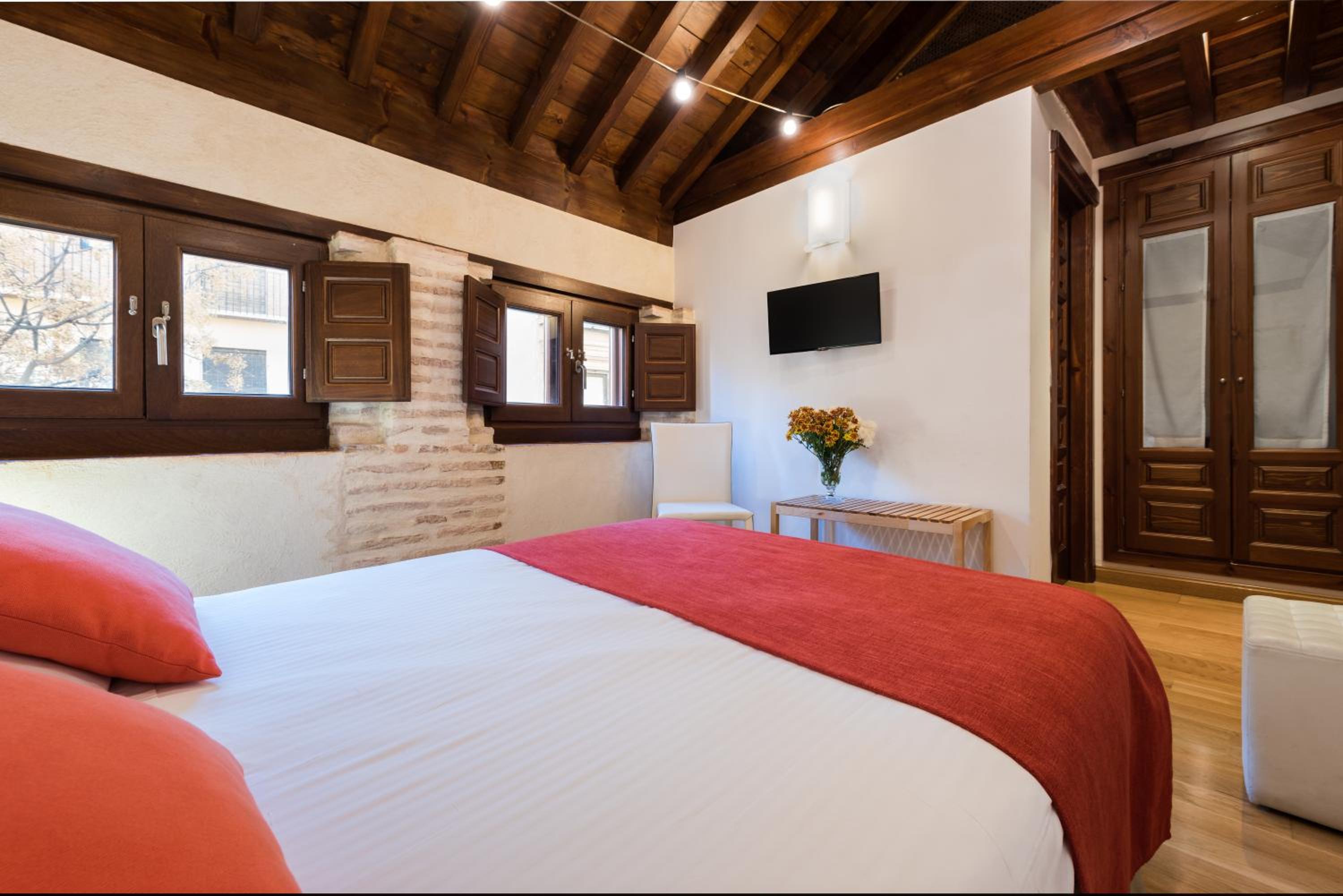Budget Double Room photo 3