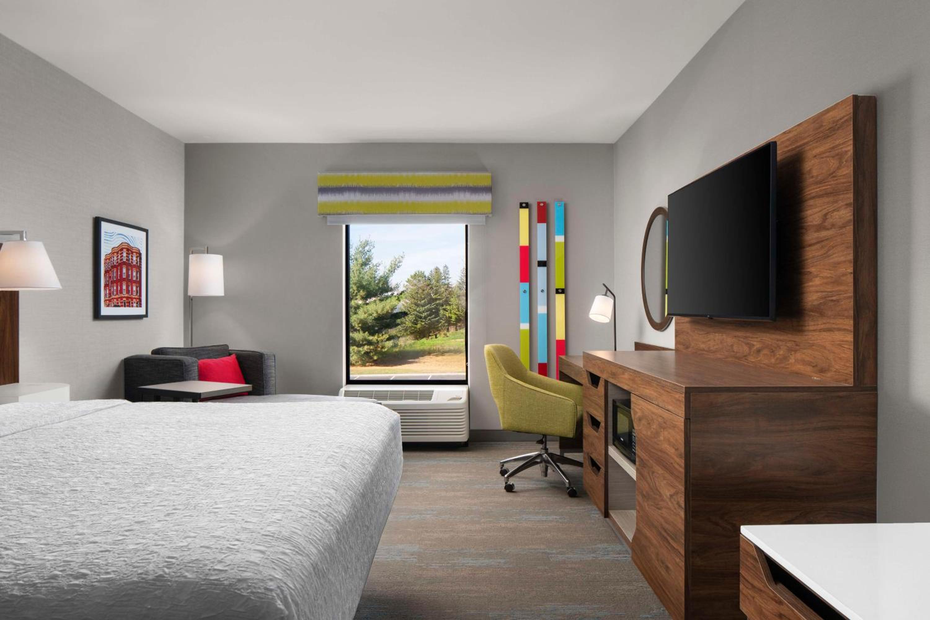 King Room - Hearing Access/Non-Smoking