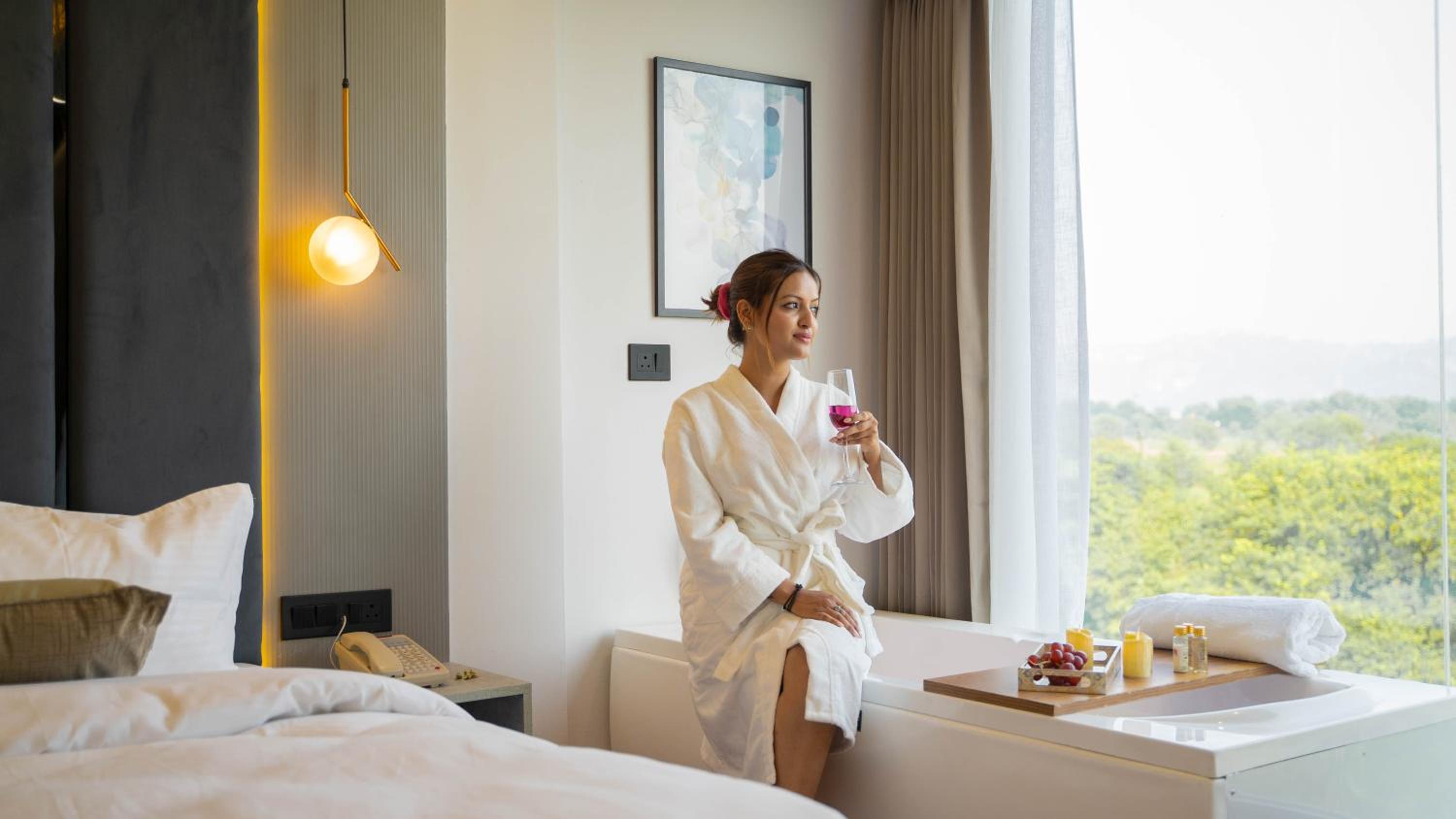 Deluxe Suite with Sea View photo 3
